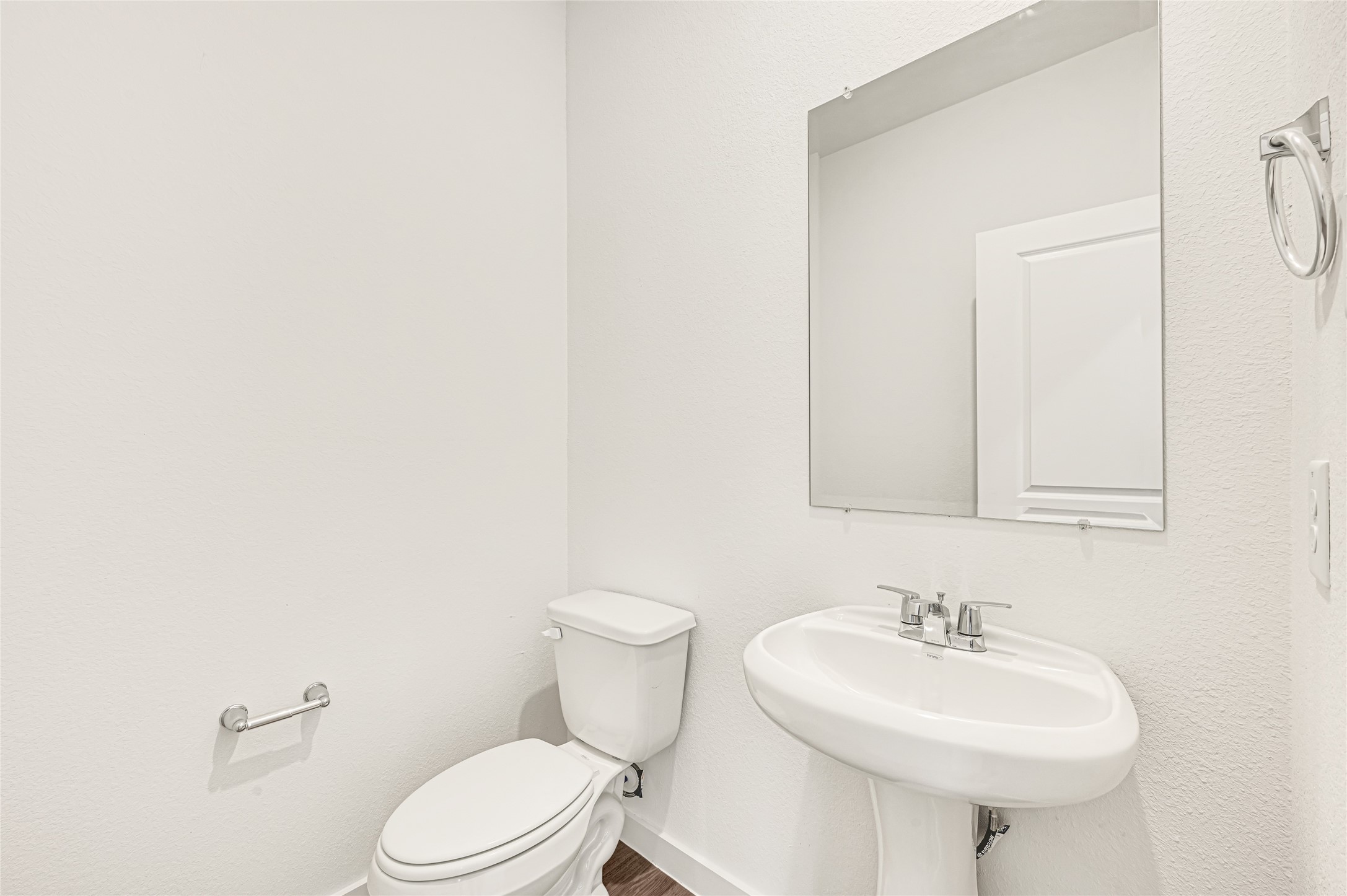 6814 Spur Creek Drive Property Photo 5