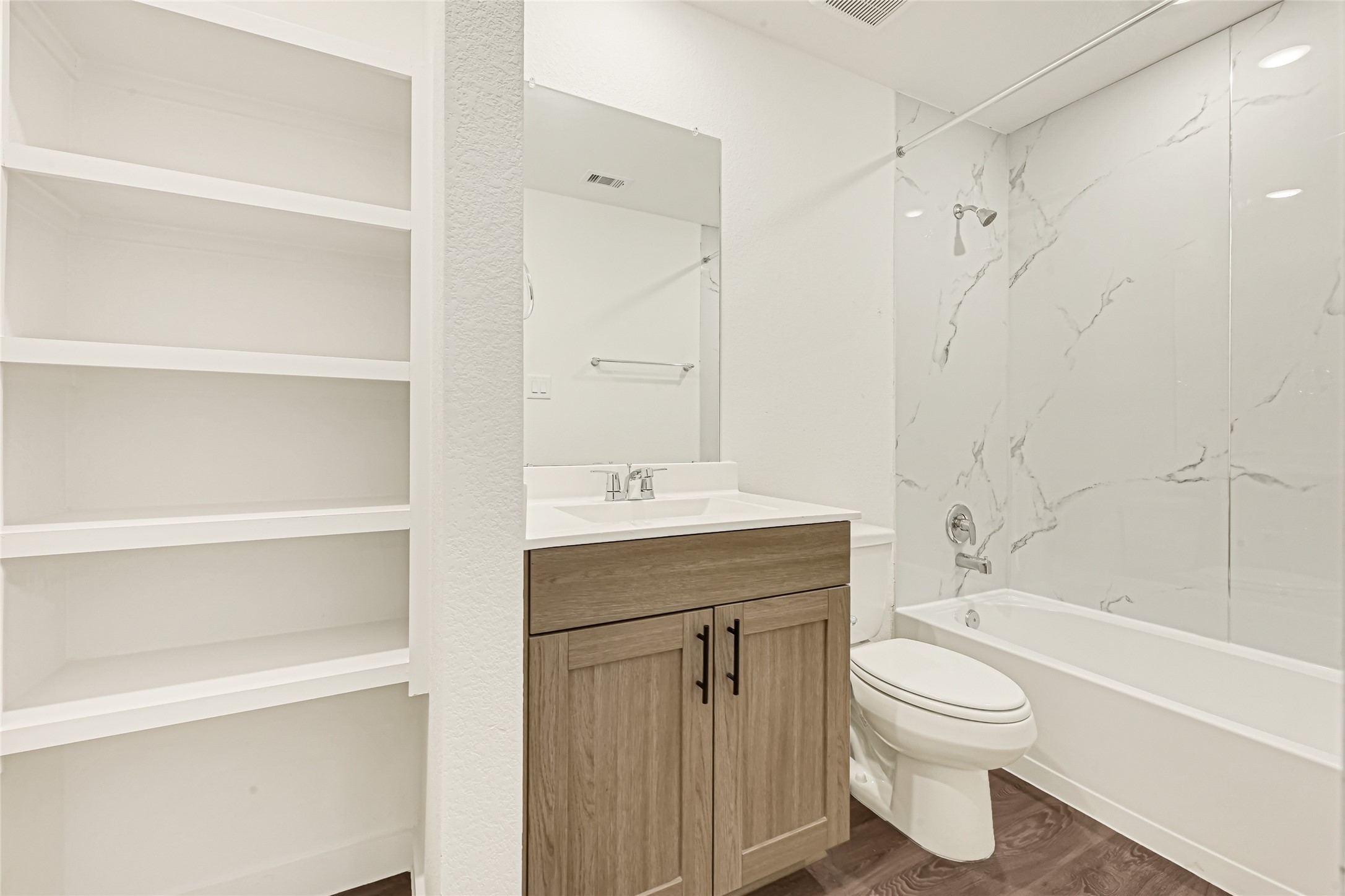 6814 Spur Creek Drive Property Photo 23