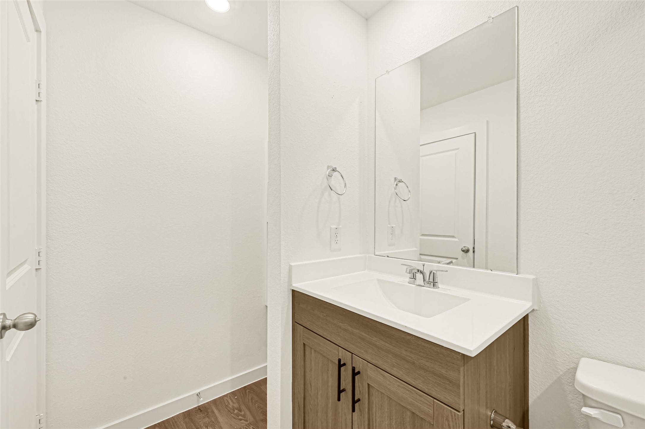 6814 Spur Creek Drive Property Photo 24