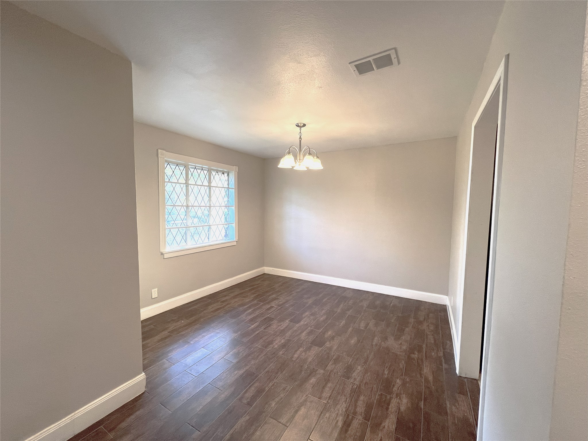 10014 Cedardale Drive Property Photo 8