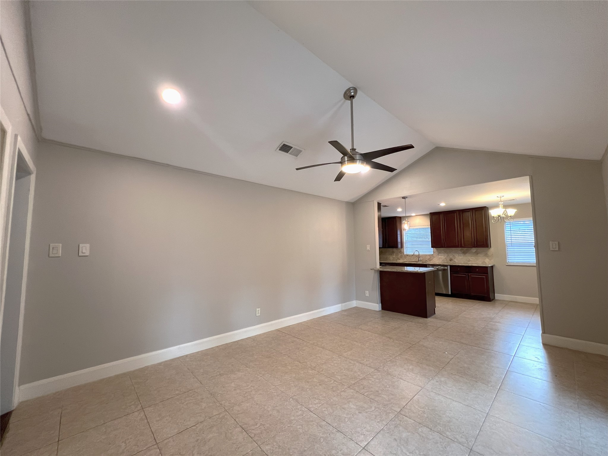 10014 Cedardale Drive Property Photo 12