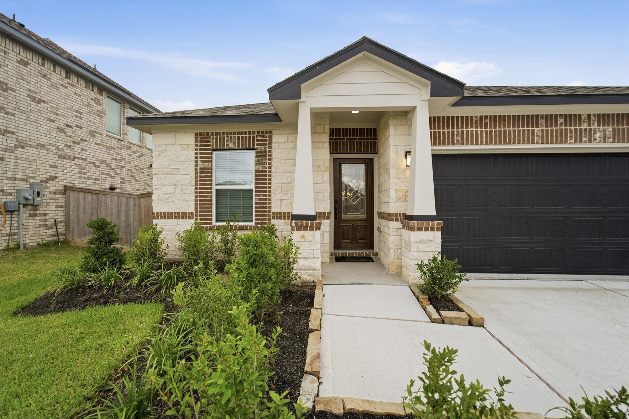5232 Cypress Rose Drive Property Photo 3