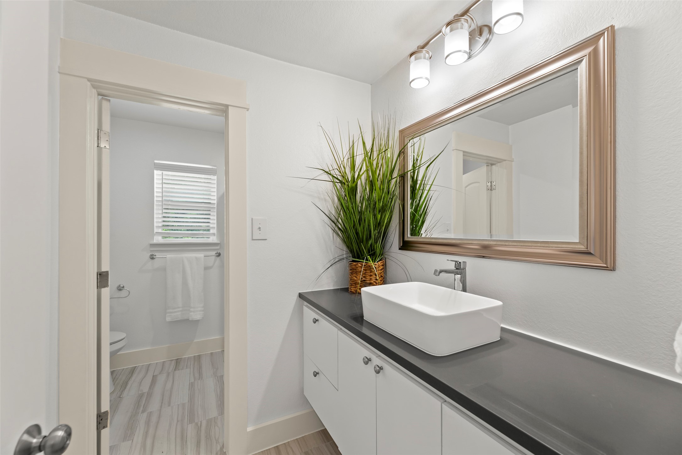 10611 Deerwood Road Property Photo 10