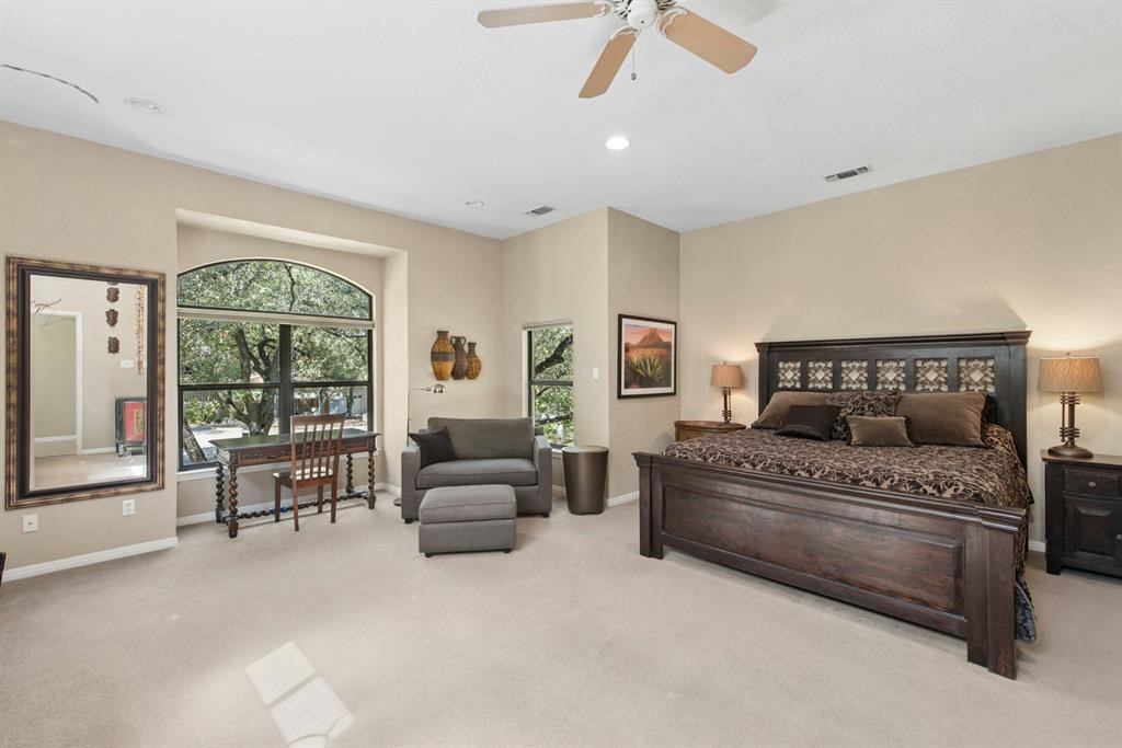 6604 Liveoak Drive Property Photo 12