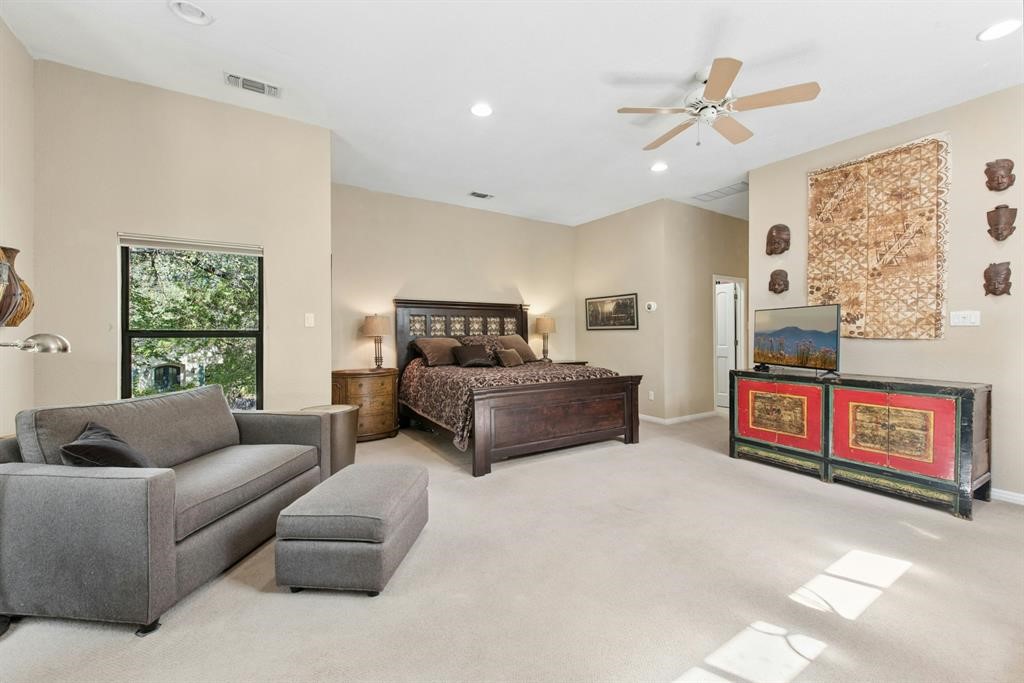 6604 Liveoak Drive Property Photo 13