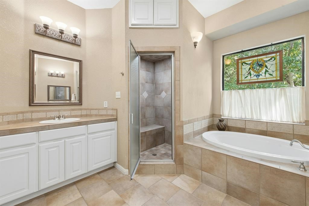 6604 Liveoak Drive Property Photo 15