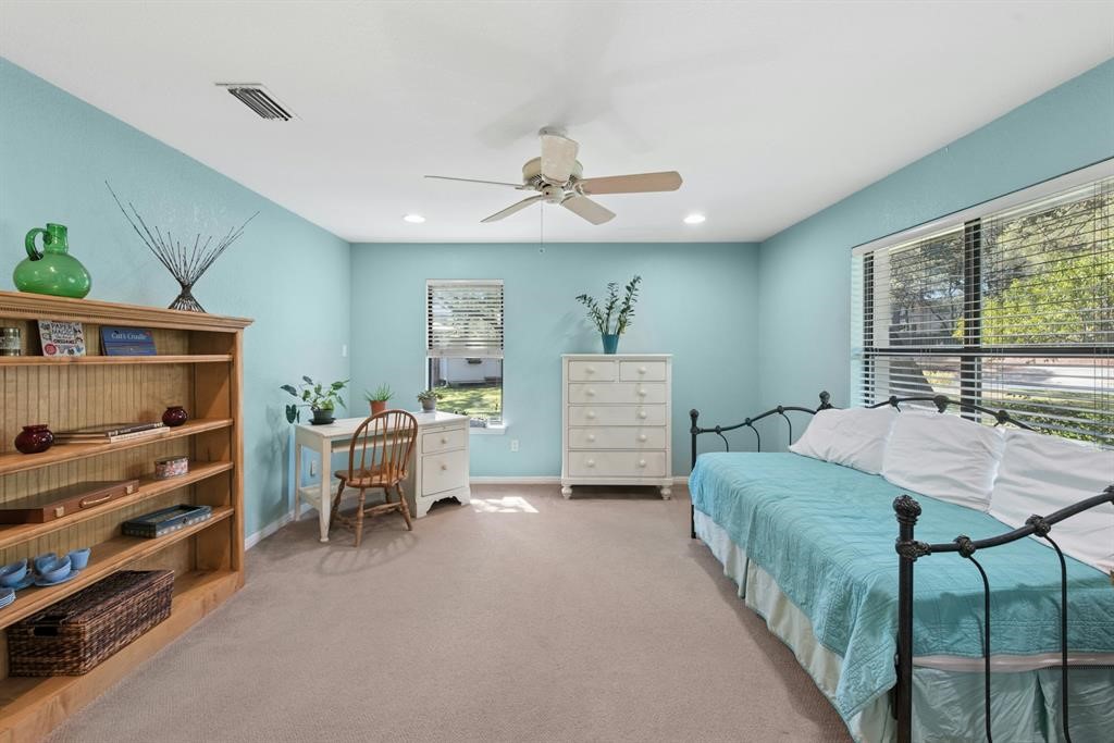 6604 Liveoak Drive Property Photo 20