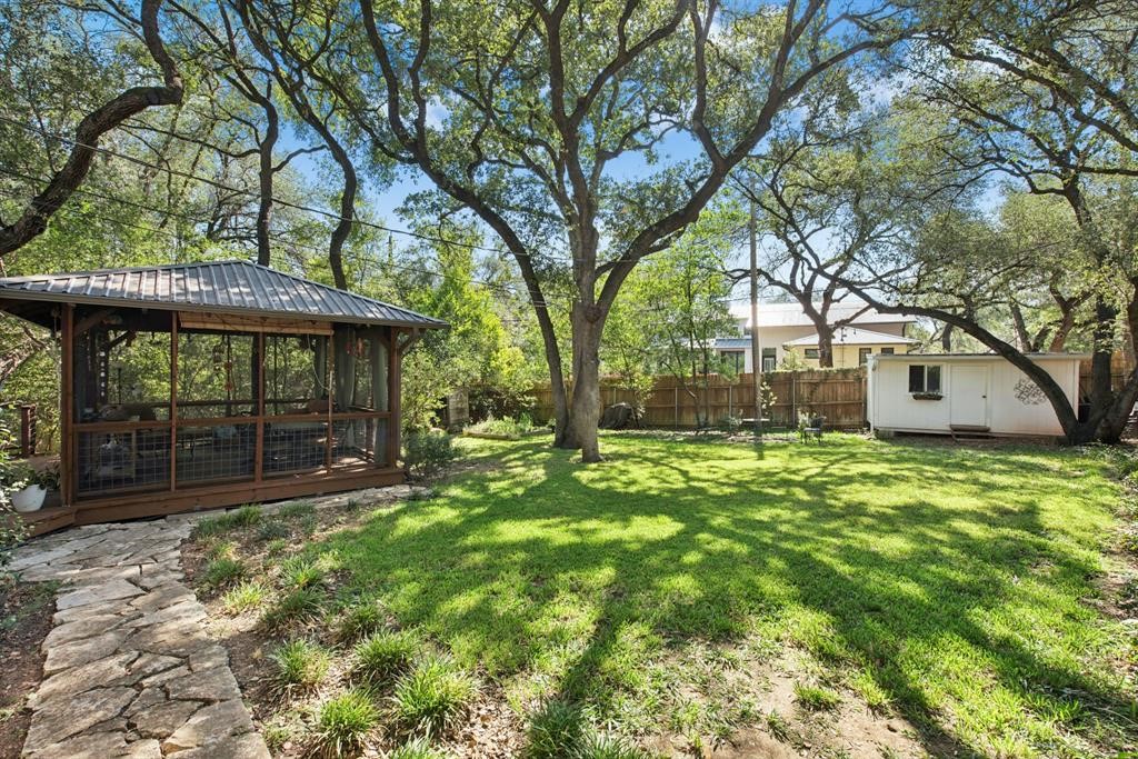 6604 Liveoak Drive Property Photo 29