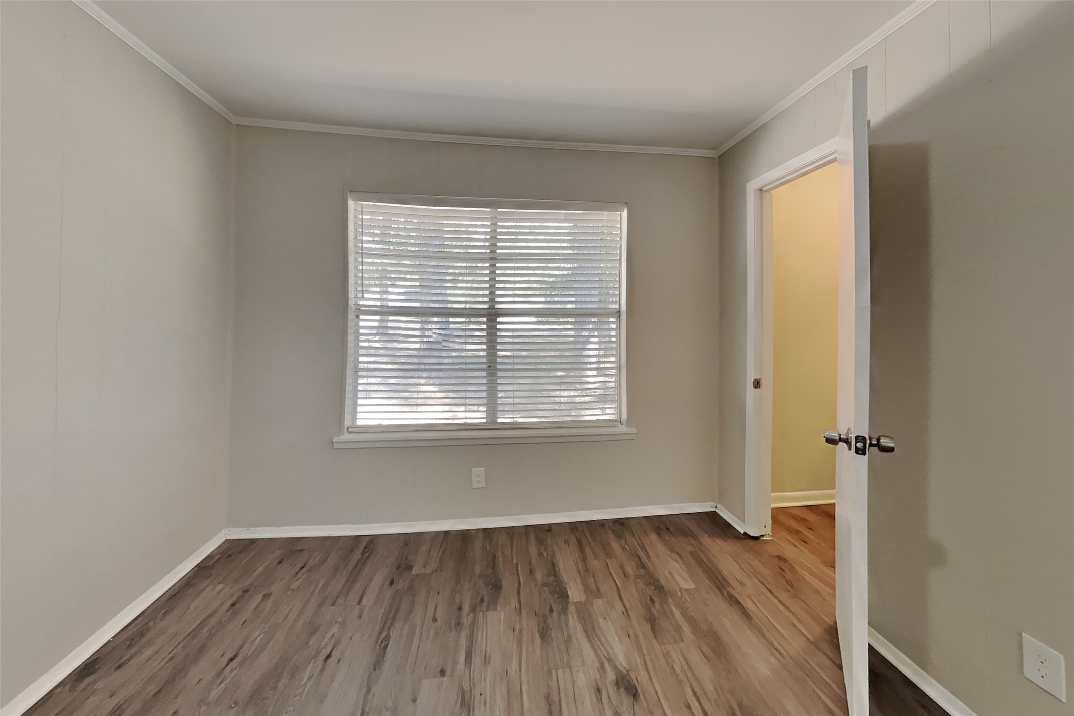 246 Spring Pines Drive Property Photo 5