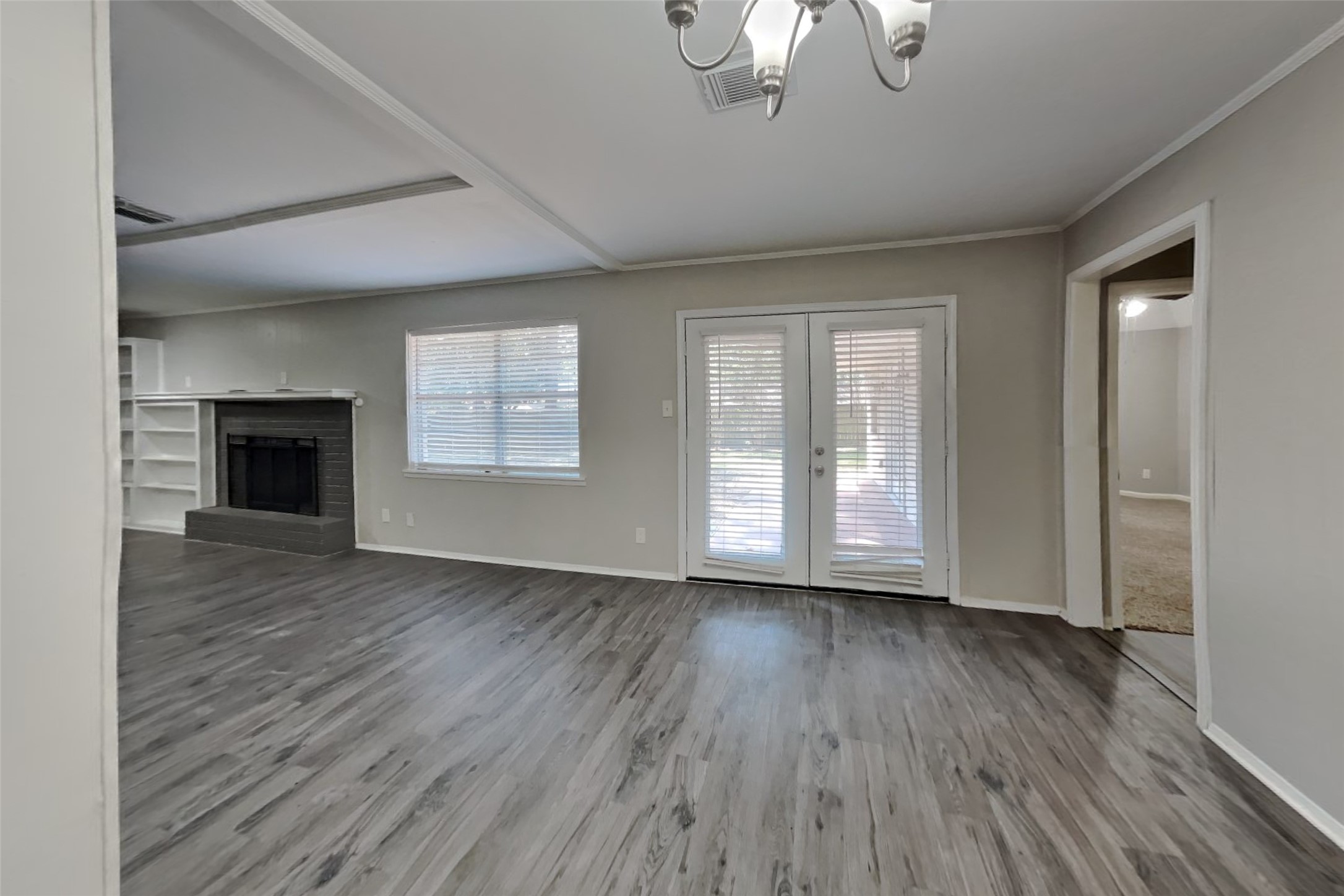 246 Spring Pines Drive Property Photo 6