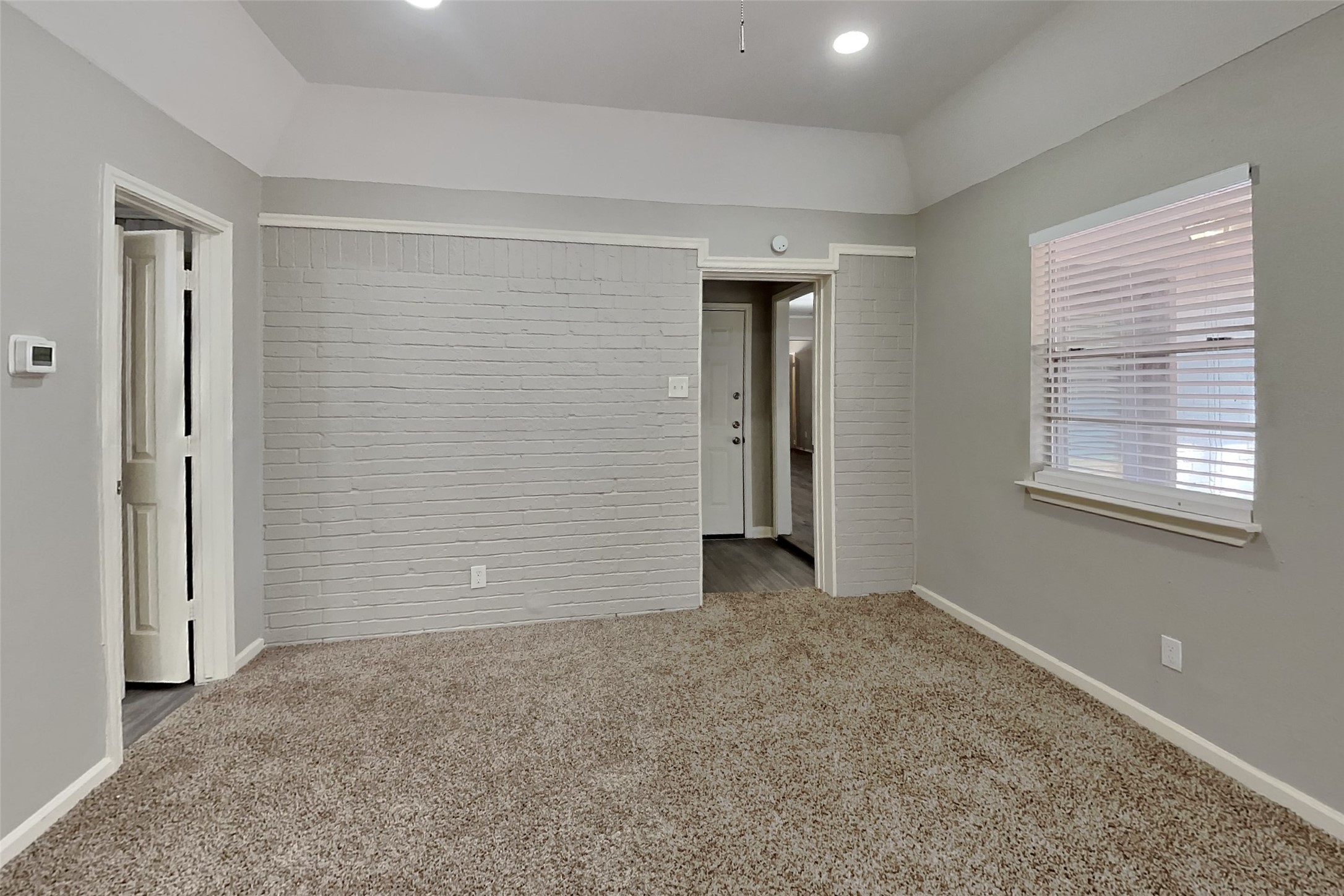 246 Spring Pines Drive Property Photo 7