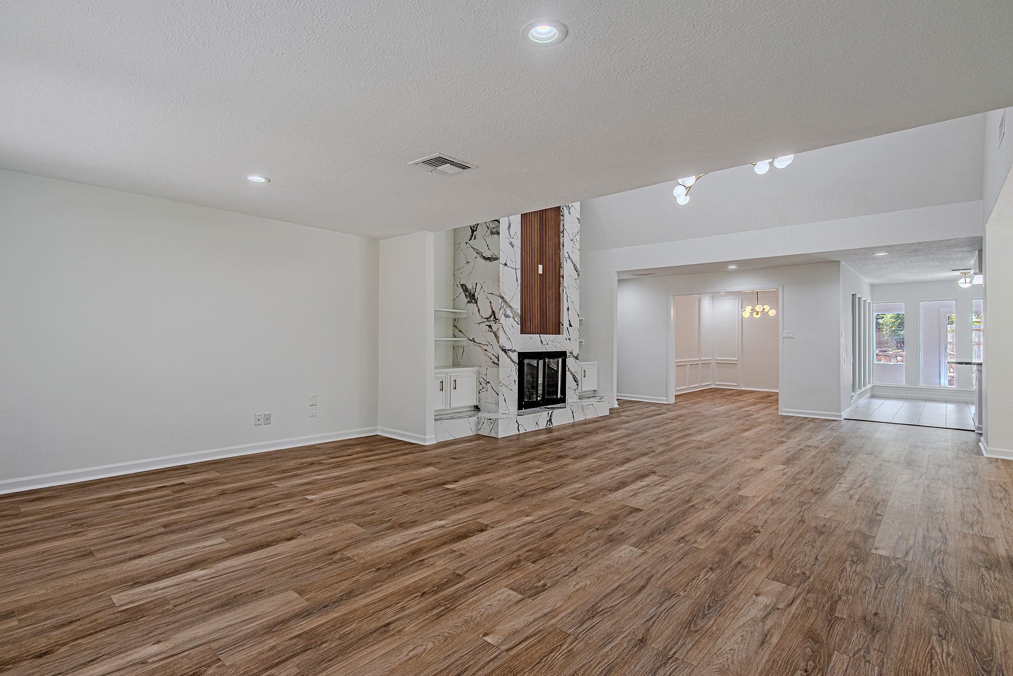 3406 Forest Village Drive Property Photo 6