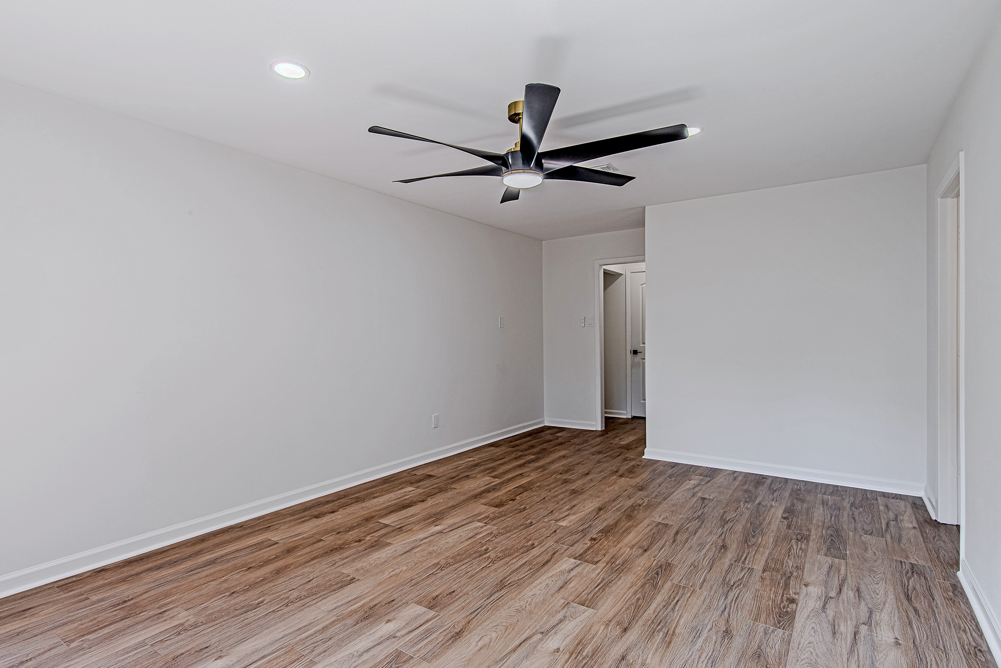 3406 Forest Village Drive Property Photo 29