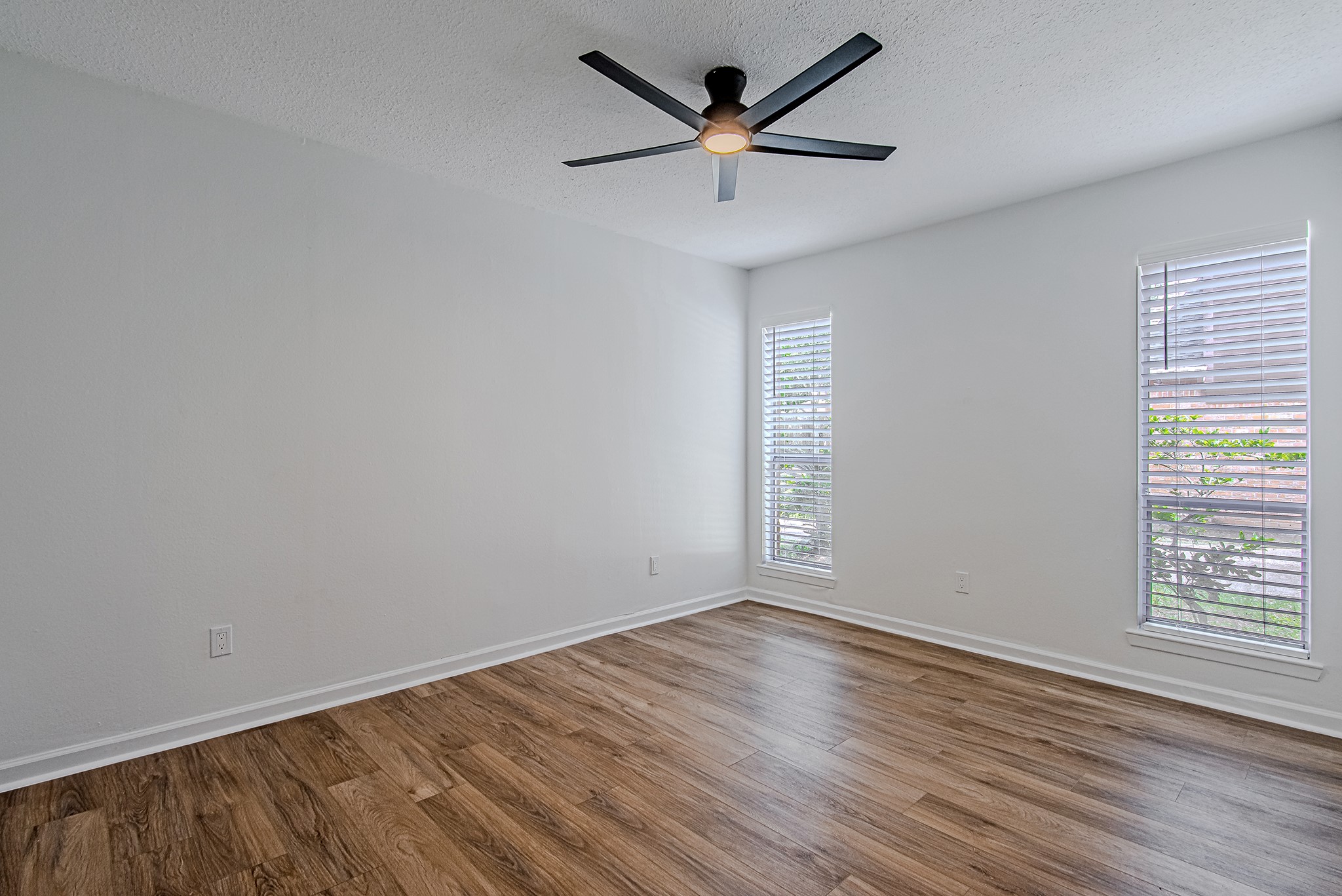 3406 Forest Village Drive Property Photo 38