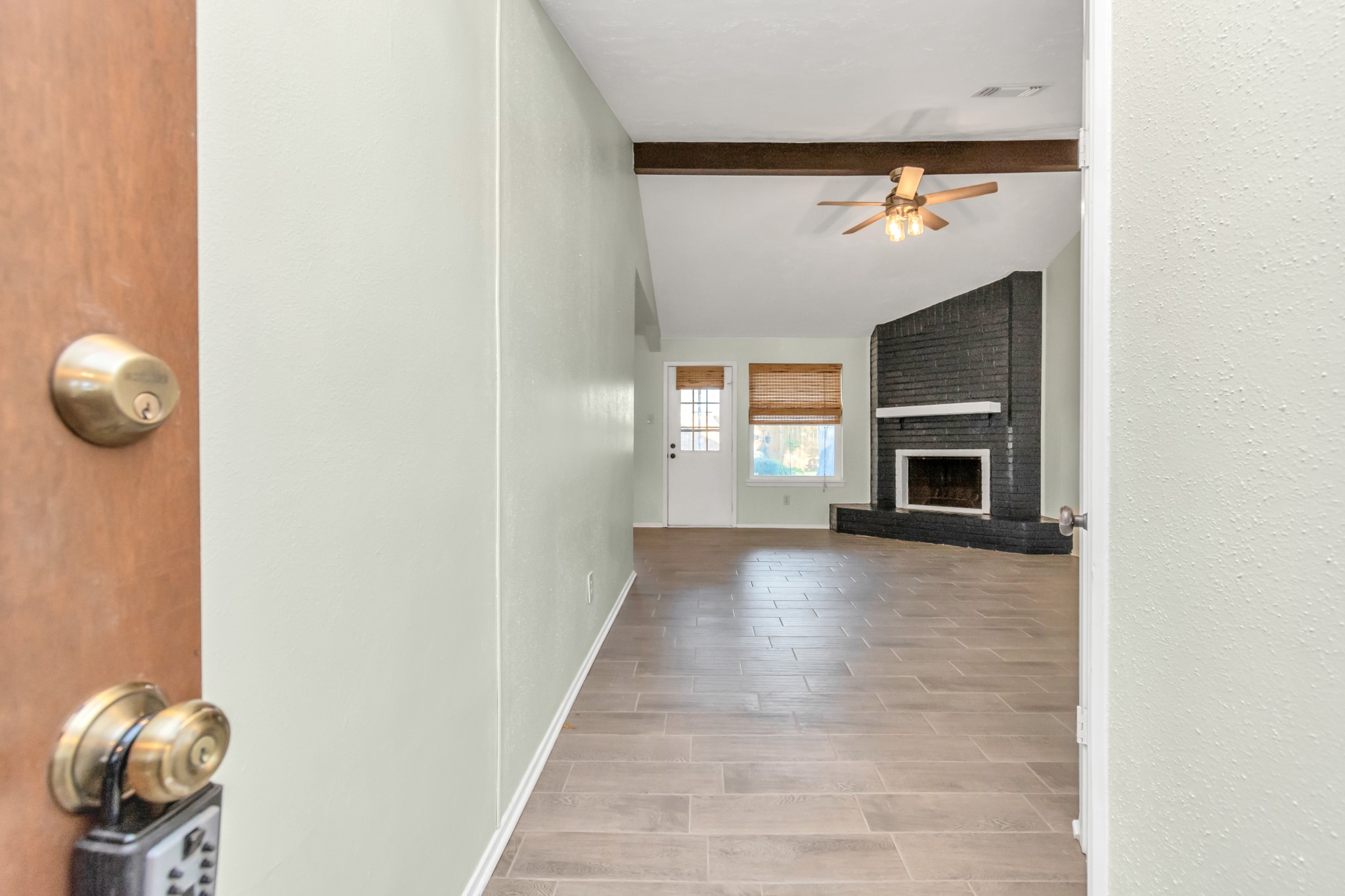 16814 Cobble Ridge Drive Property Photo 6