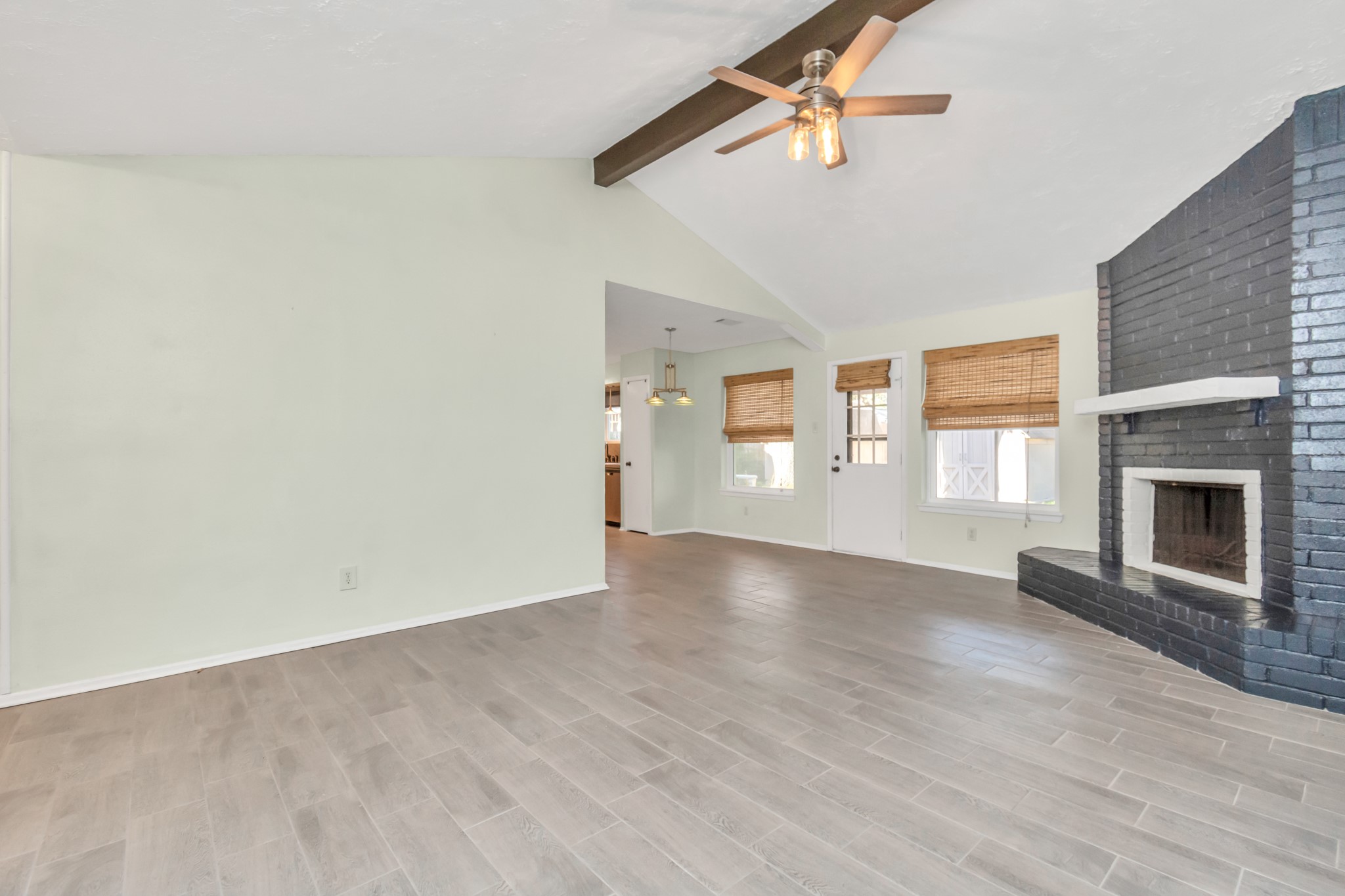 16814 Cobble Ridge Drive Property Photo 8
