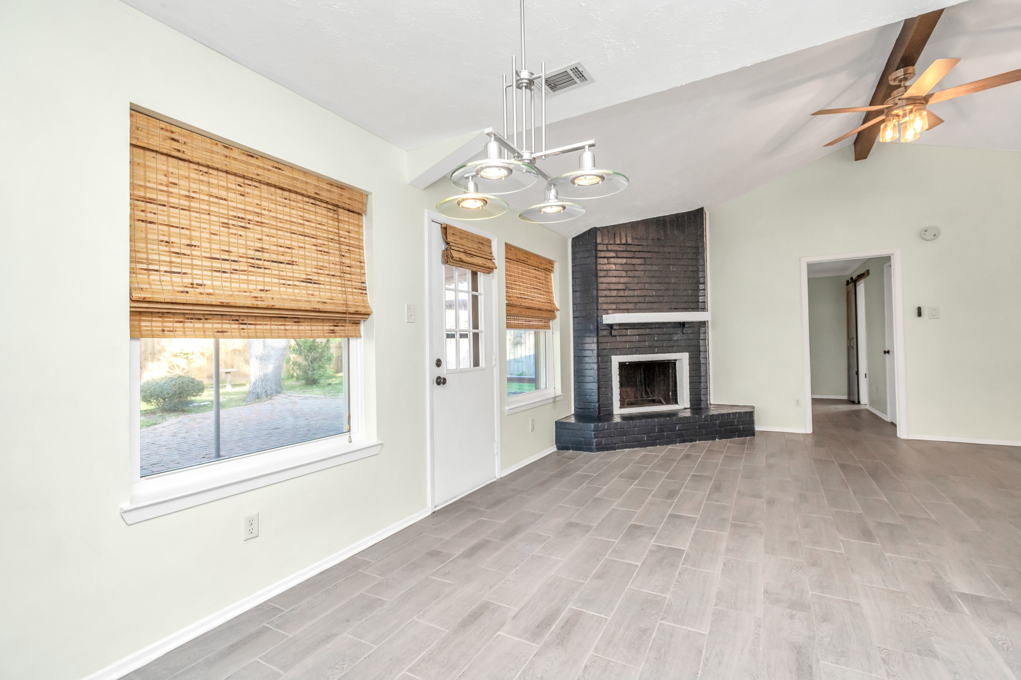 16814 Cobble Ridge Drive Property Photo 10