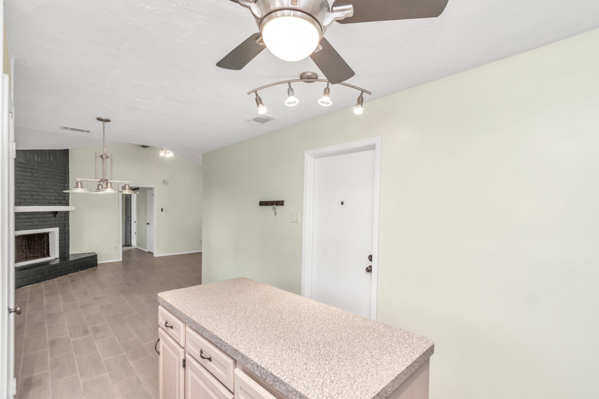 16814 Cobble Ridge Drive Property Photo 14