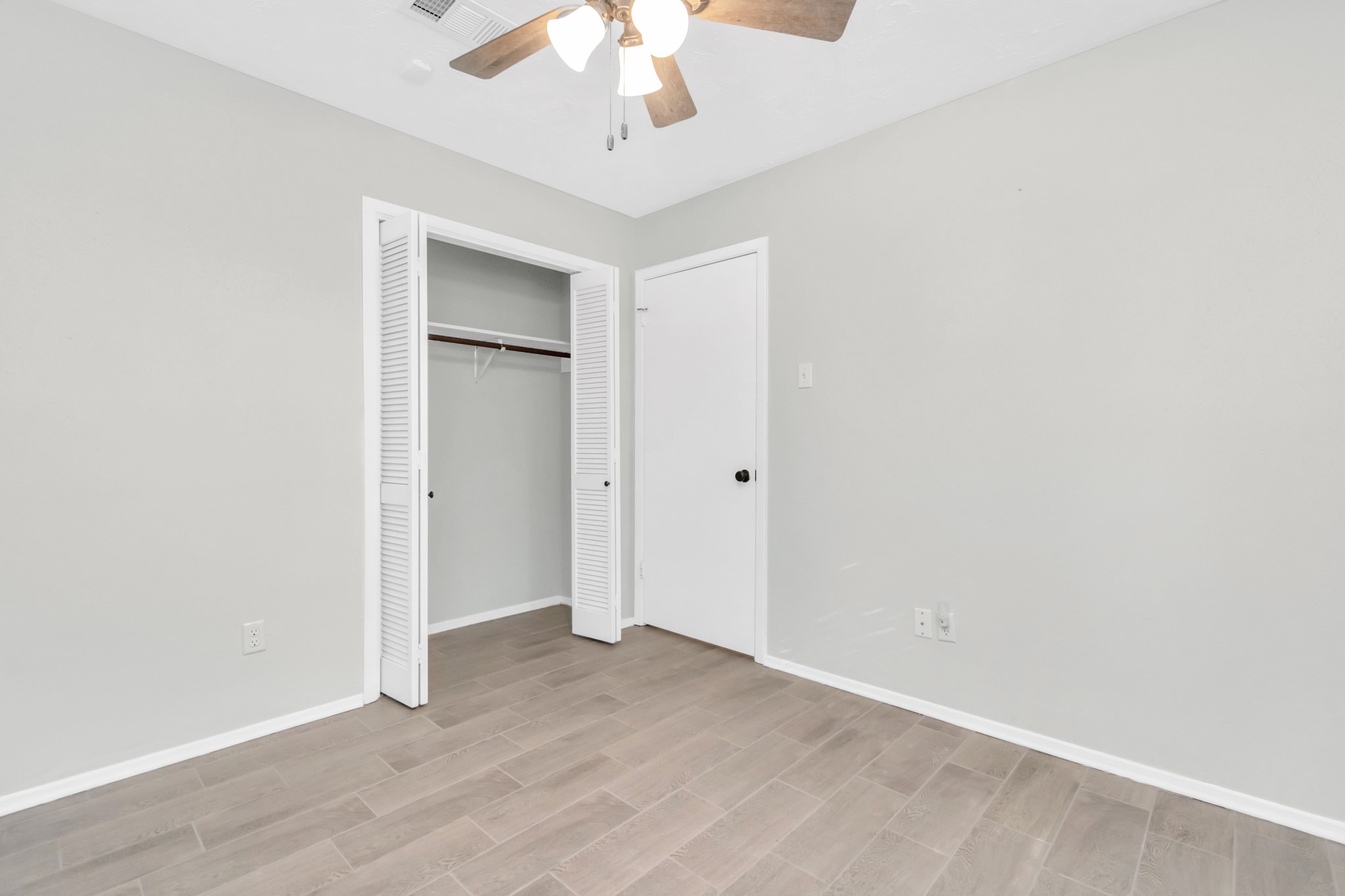 16814 Cobble Ridge Drive Property Photo 20