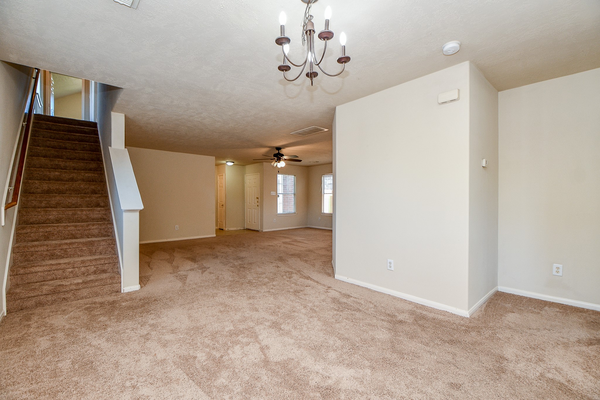 13979 Maximos Dr Property Photo 10