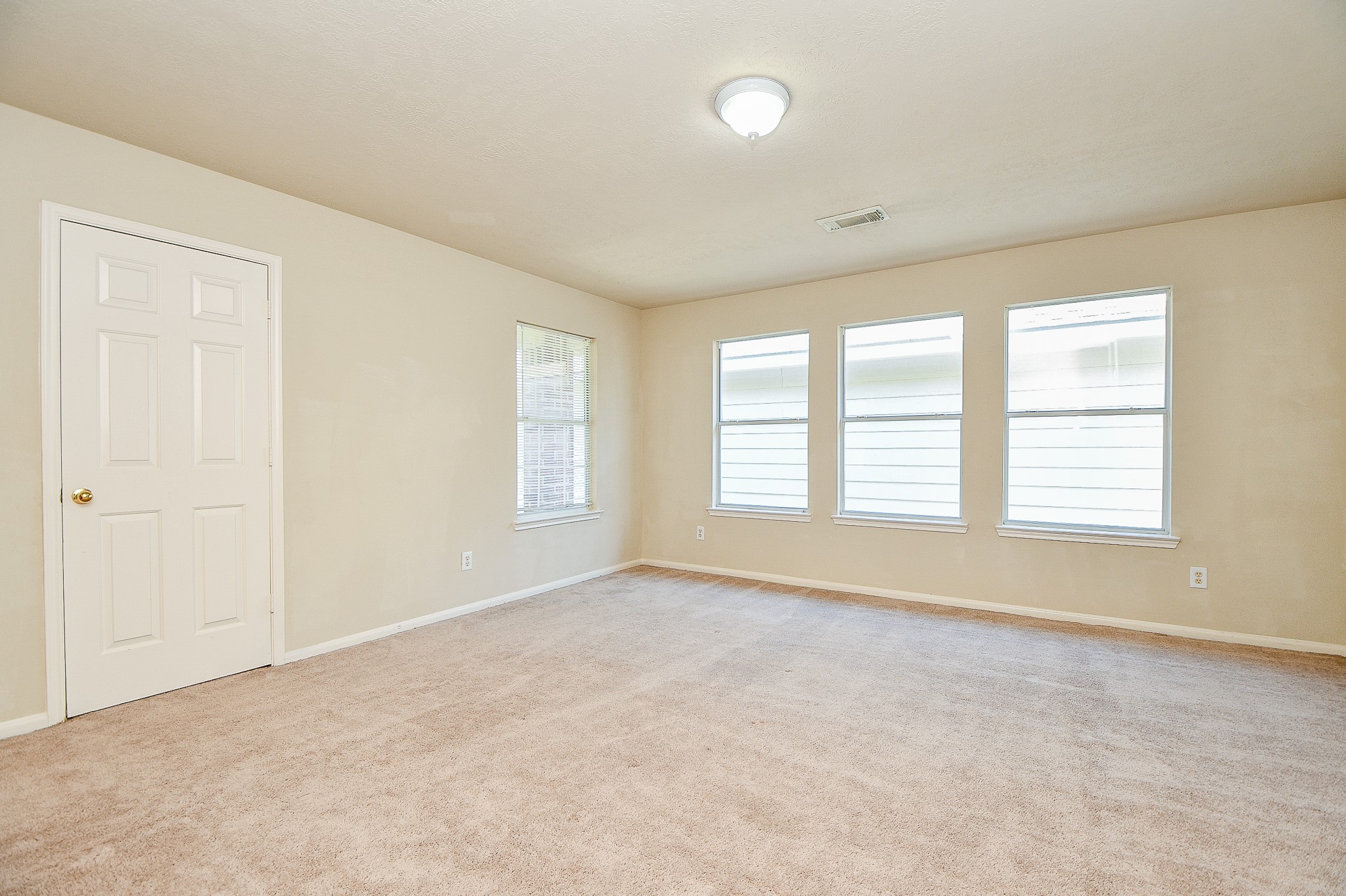 13979 Maximos Dr Property Photo 19