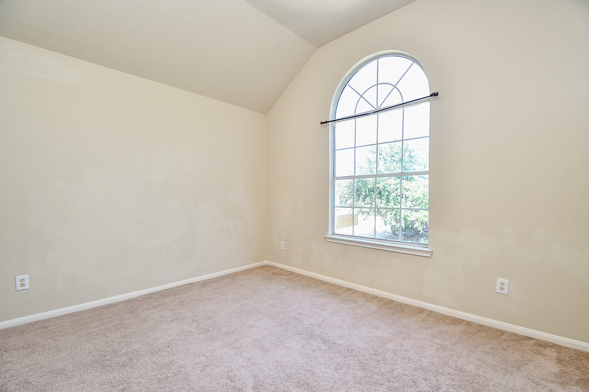13979 Maximos Dr Property Photo 23