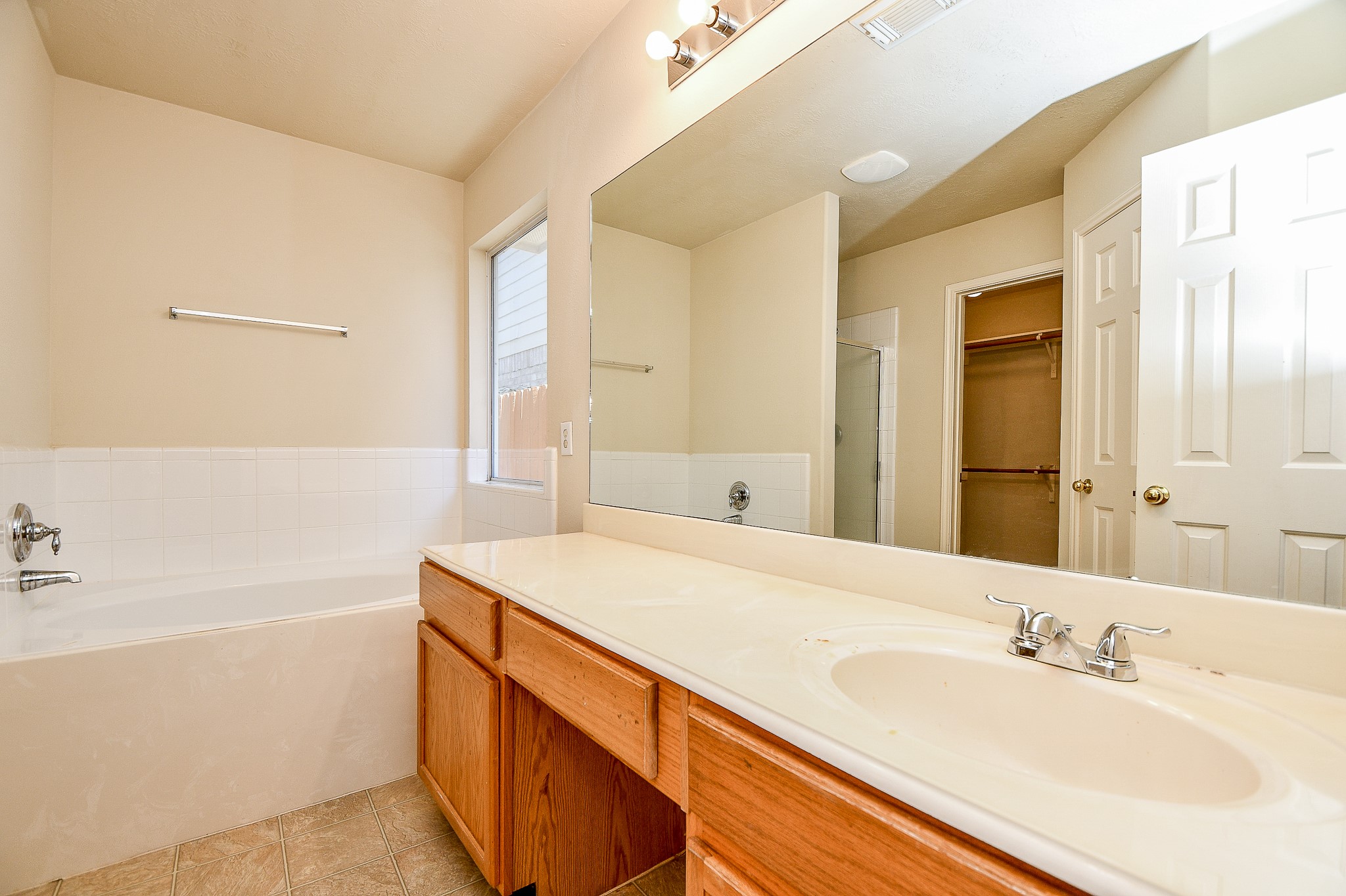 13979 Maximos Dr Property Photo 25