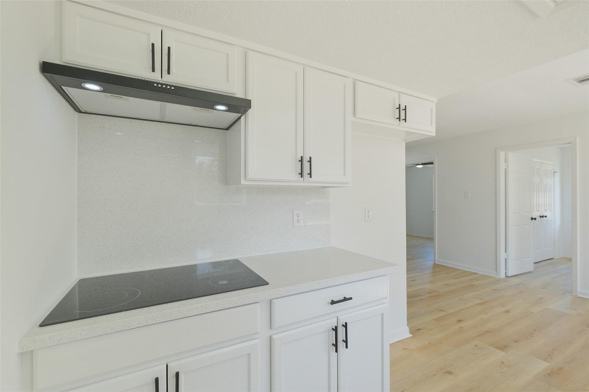 221 N Baron Street Property Photo 15