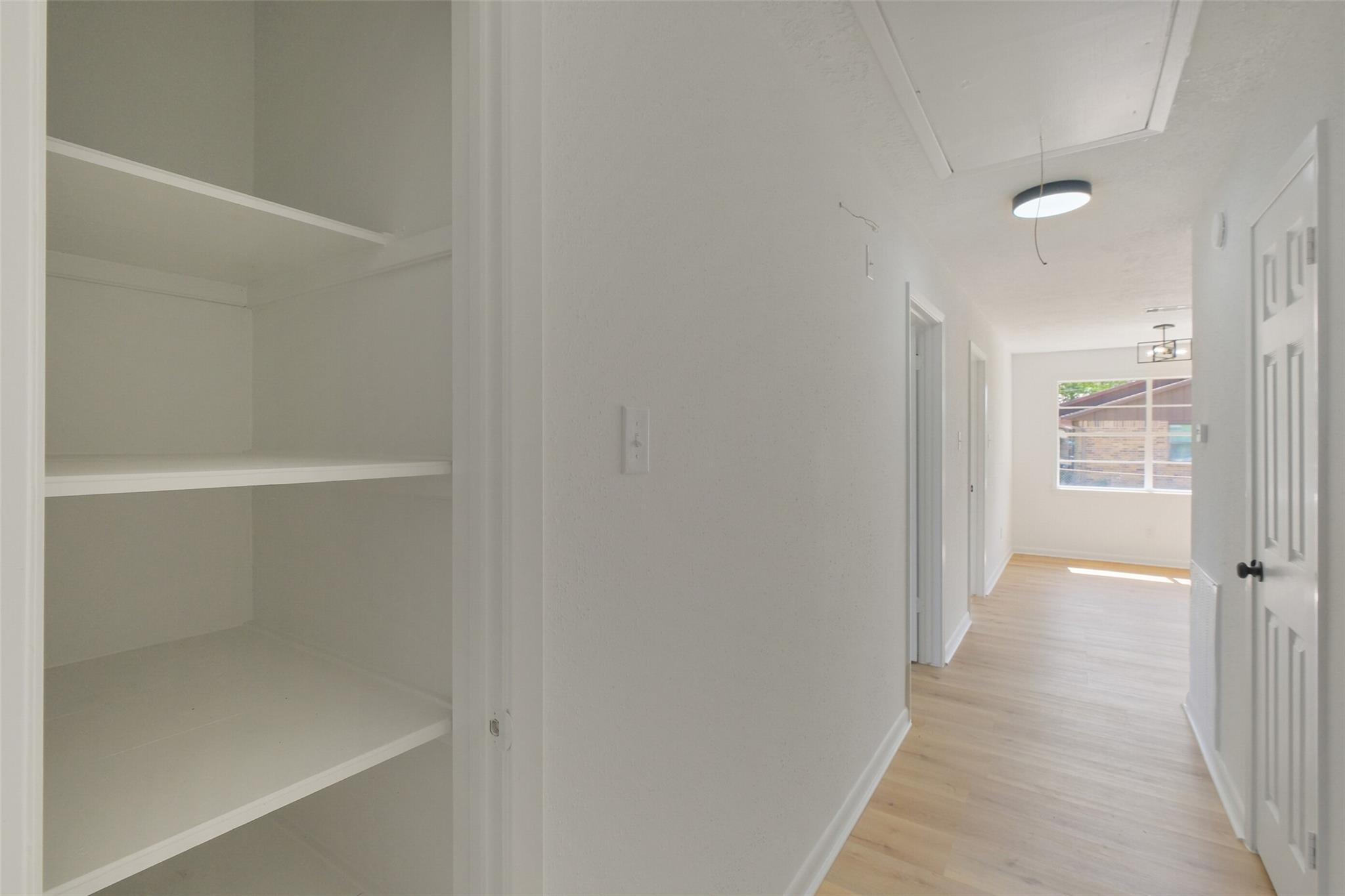 221 N Baron Street Property Photo 23