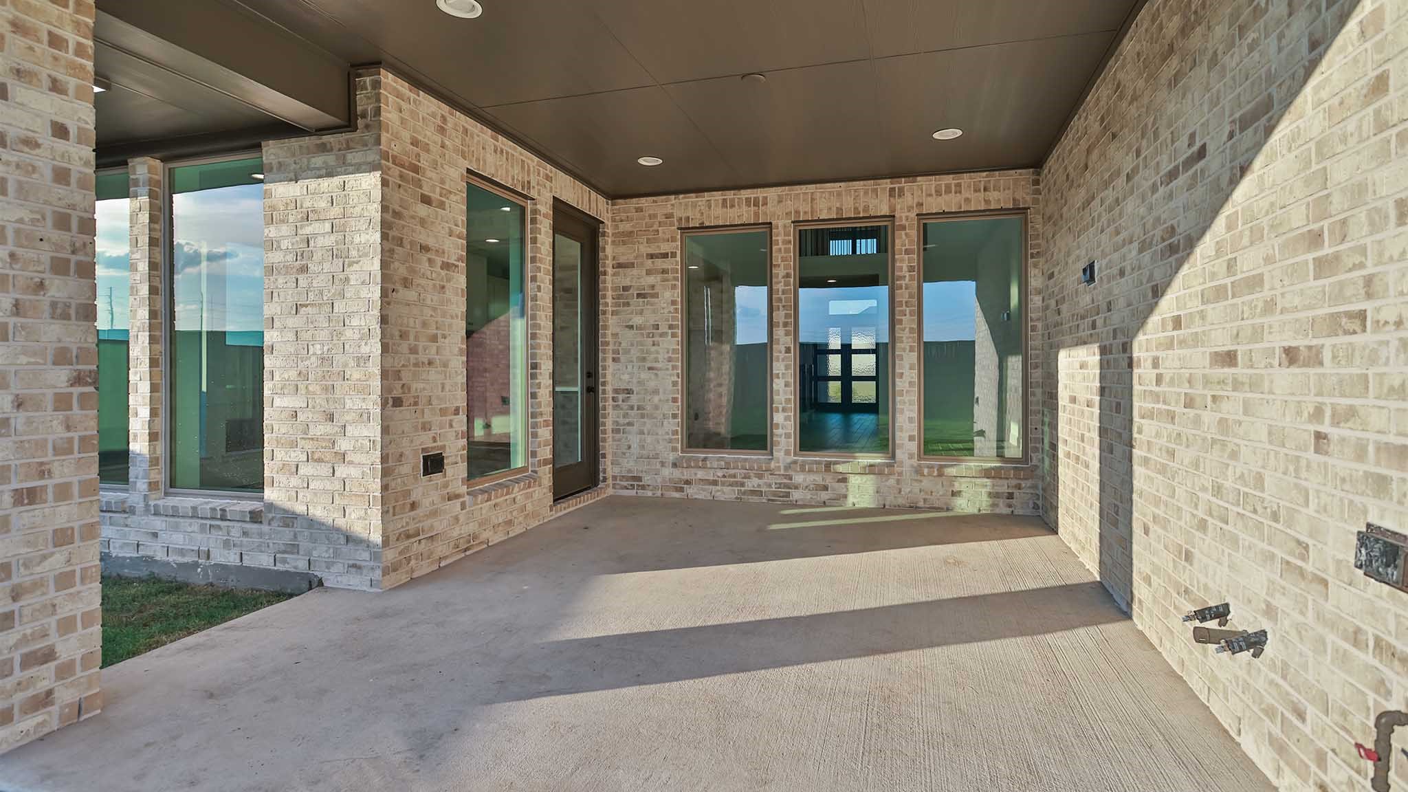 7422 Bayside Falls Lane Property Photo 17