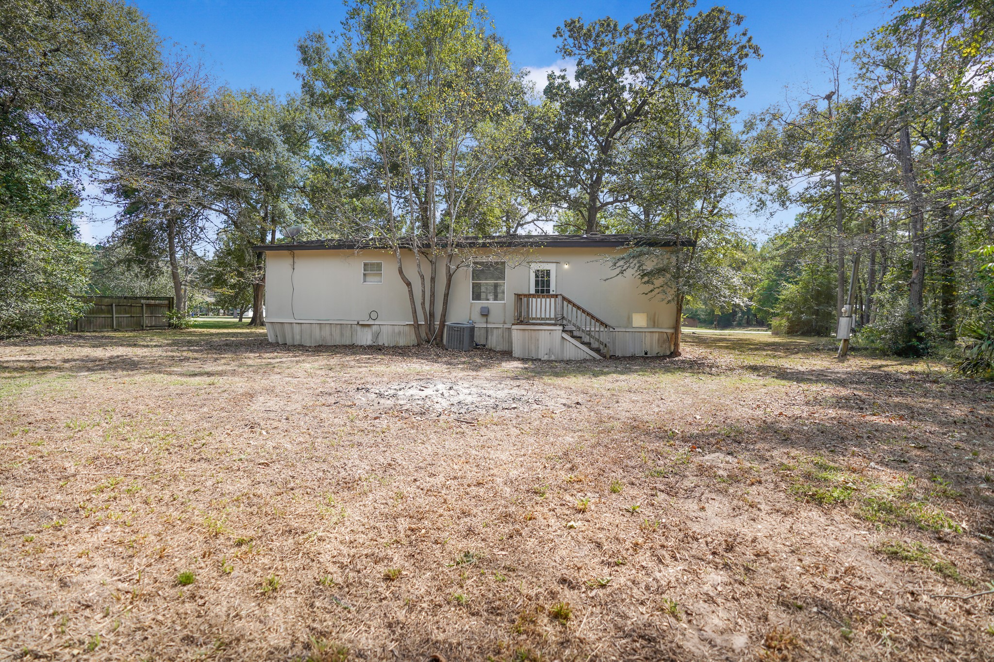 16381 Crockett Bend Drive Property Photo 17