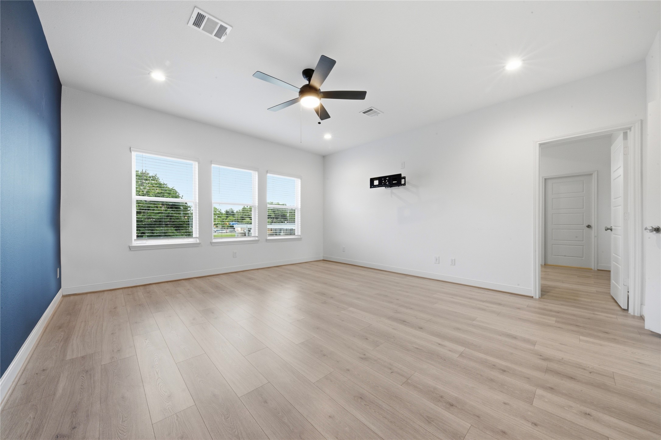 8903 Grovner Place Property Photo 15