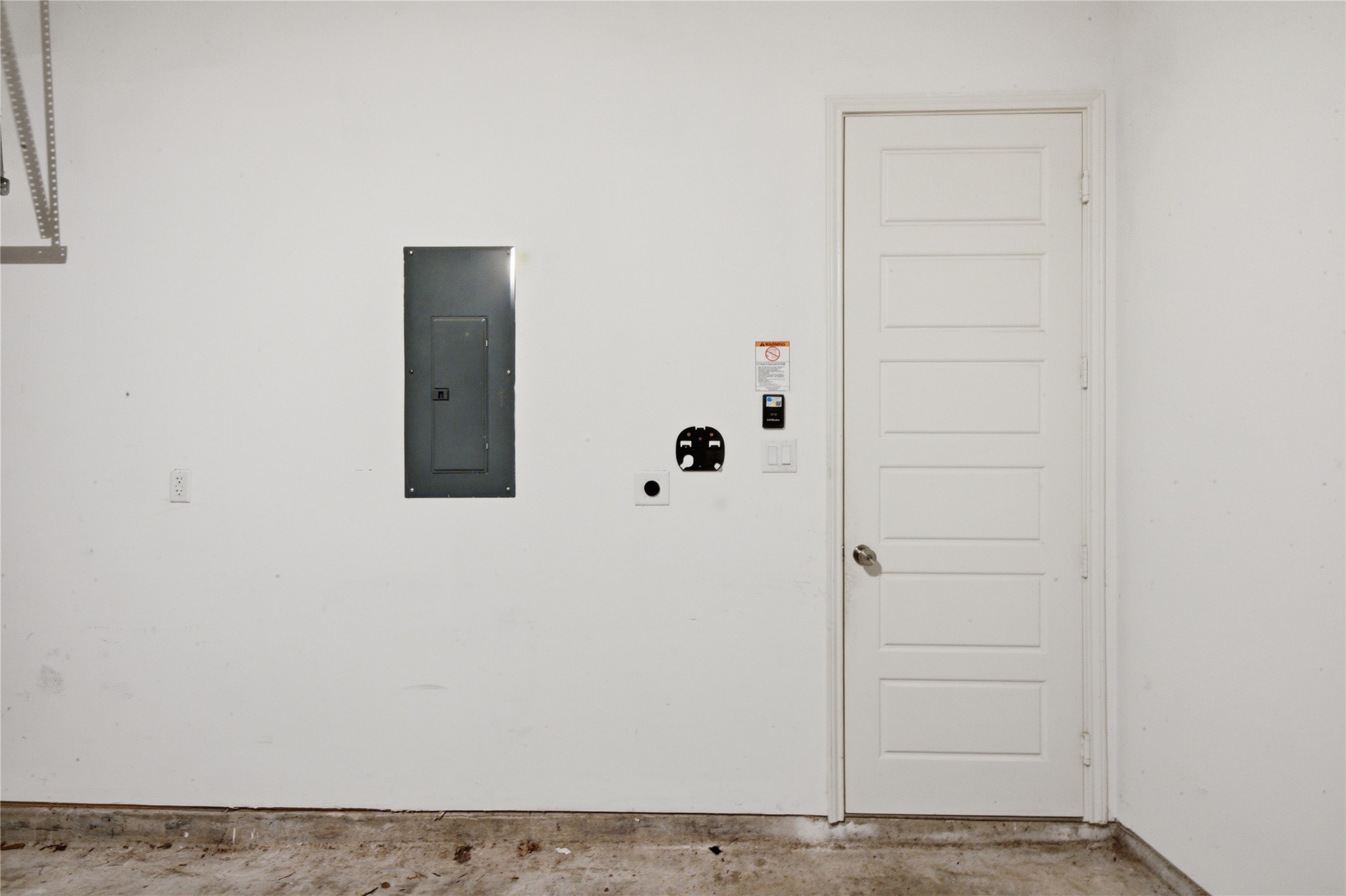 8903 Grovner Place Property Photo 29