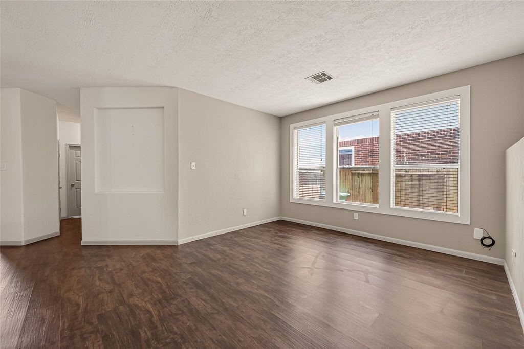 6606 Belmont Bend Property Photo 13
