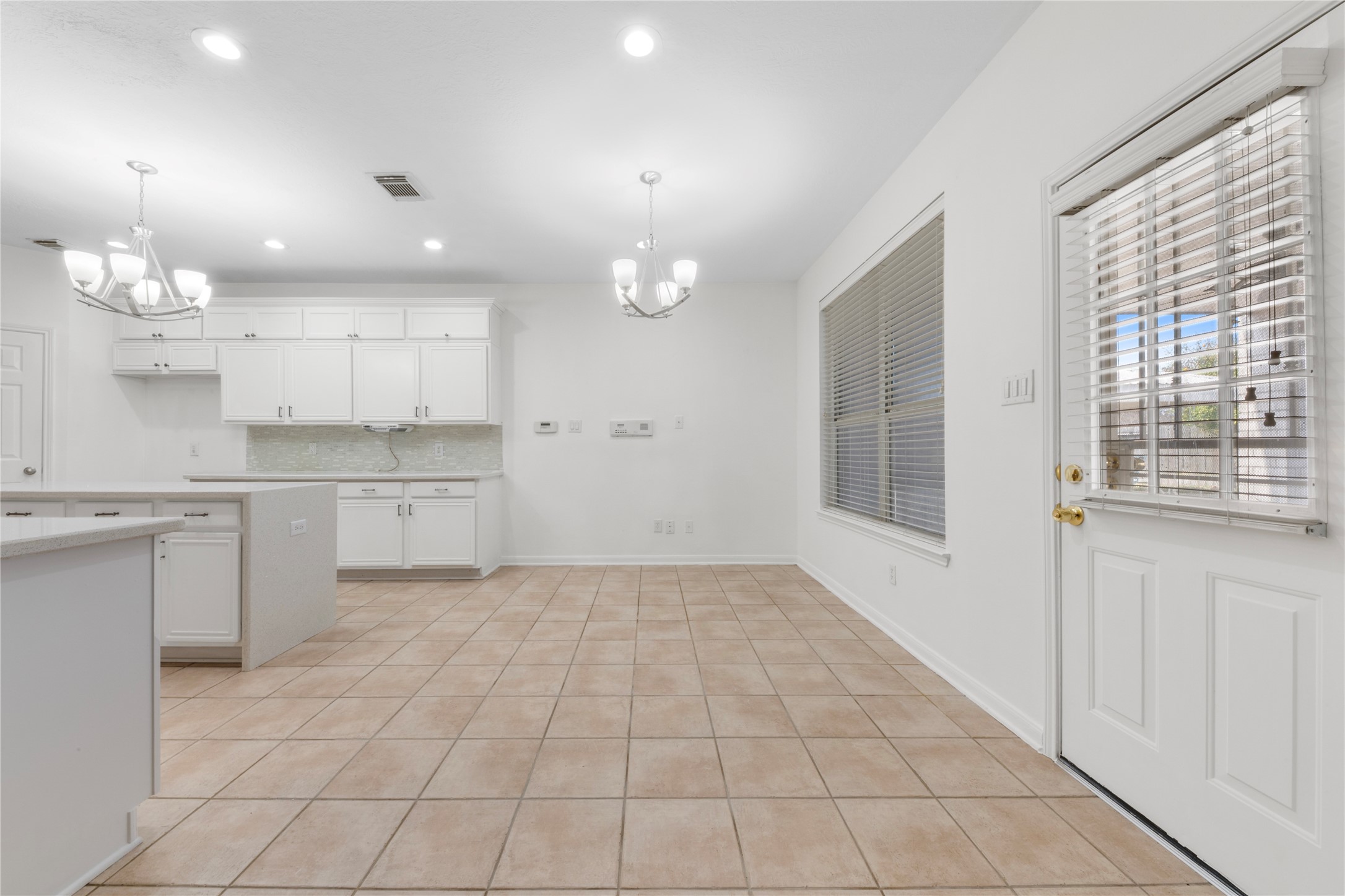 711 Tuely Court Property Photo 3