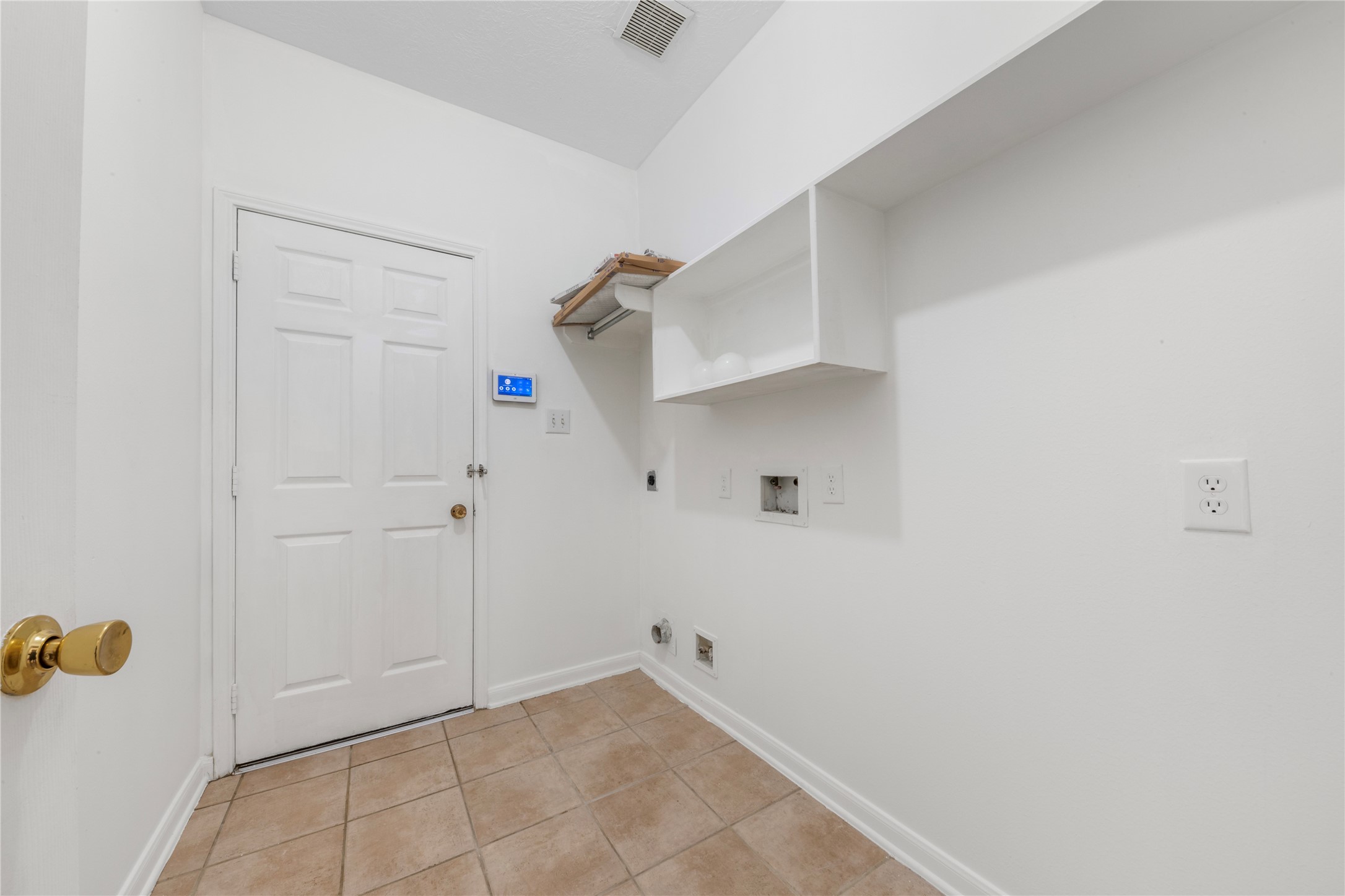 711 Tuely Court Property Photo 14