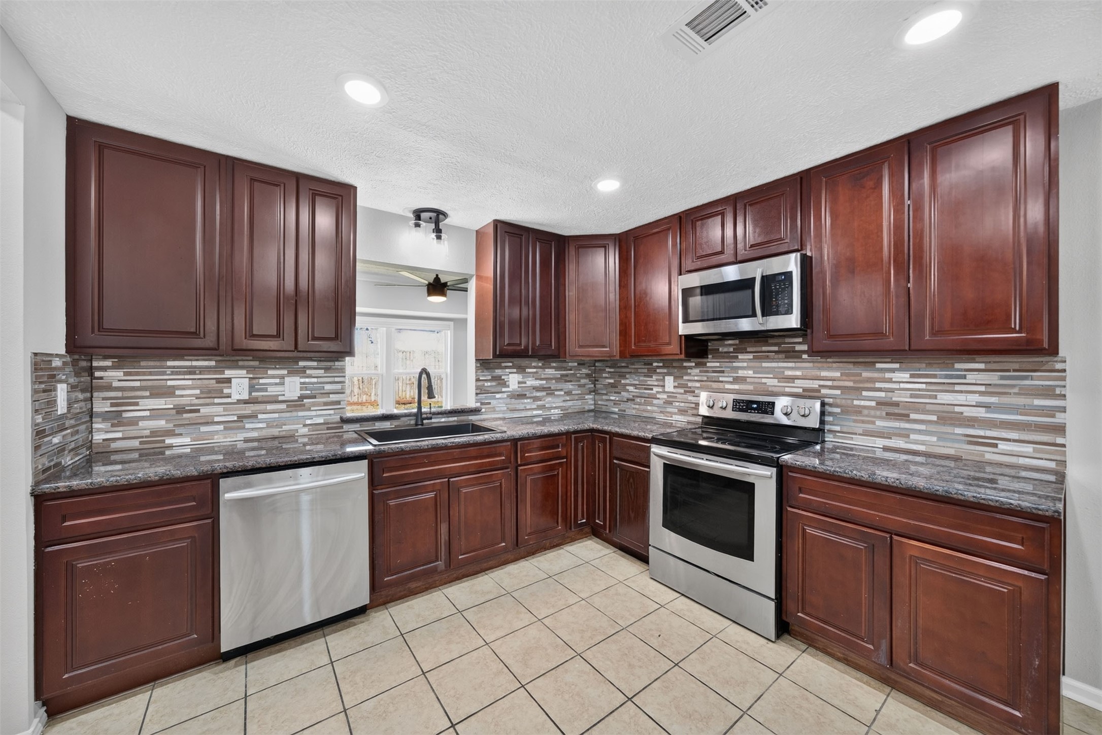 6855 Richwood Road Property Photo 12