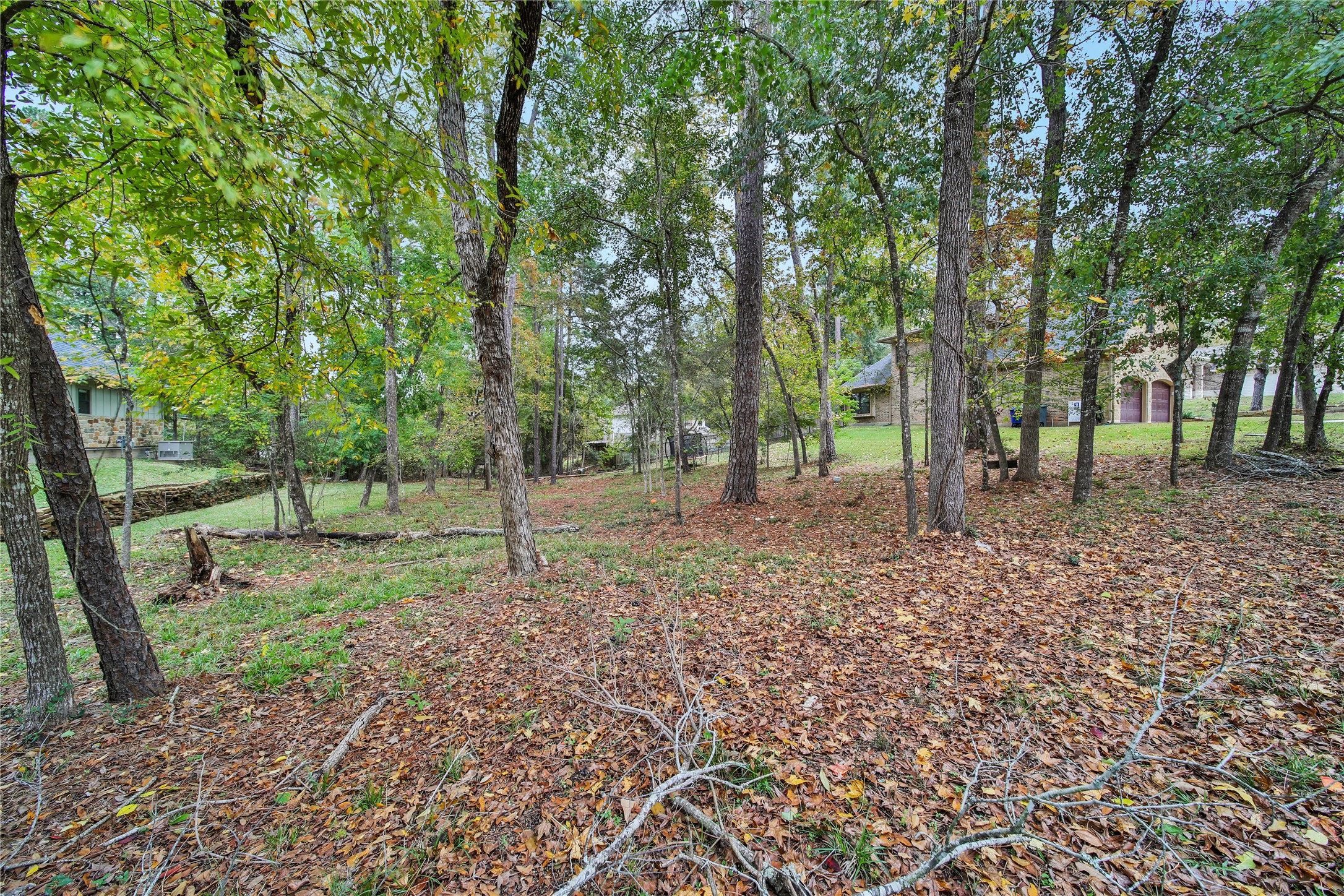 1404 River Oaks Drive Property Photo 3
