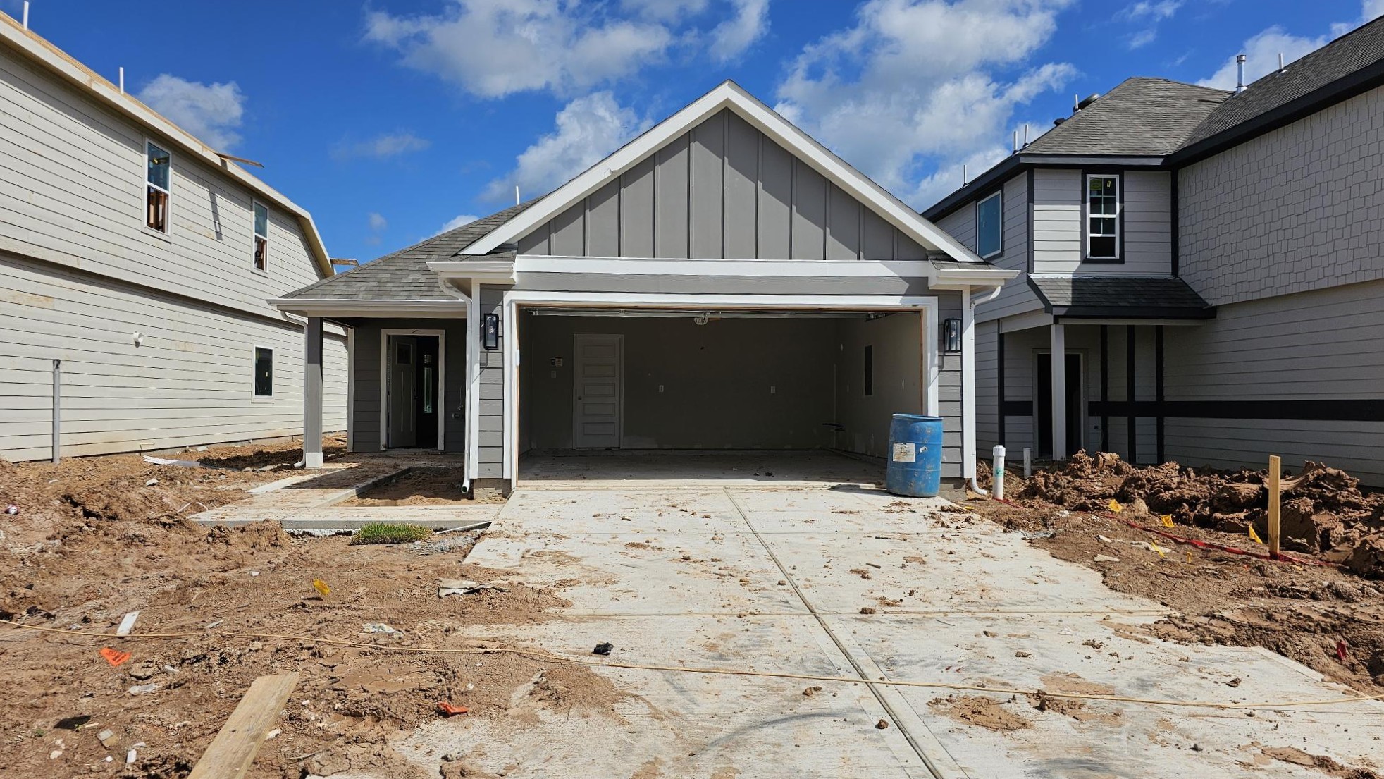 9218 Crestone Peak Drive Property Photo 2