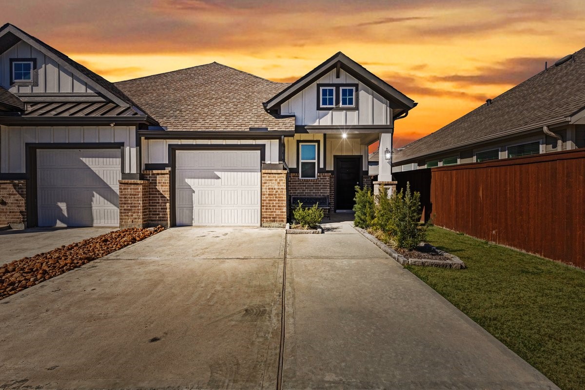 10122 Crescendo Way Property Photo 2