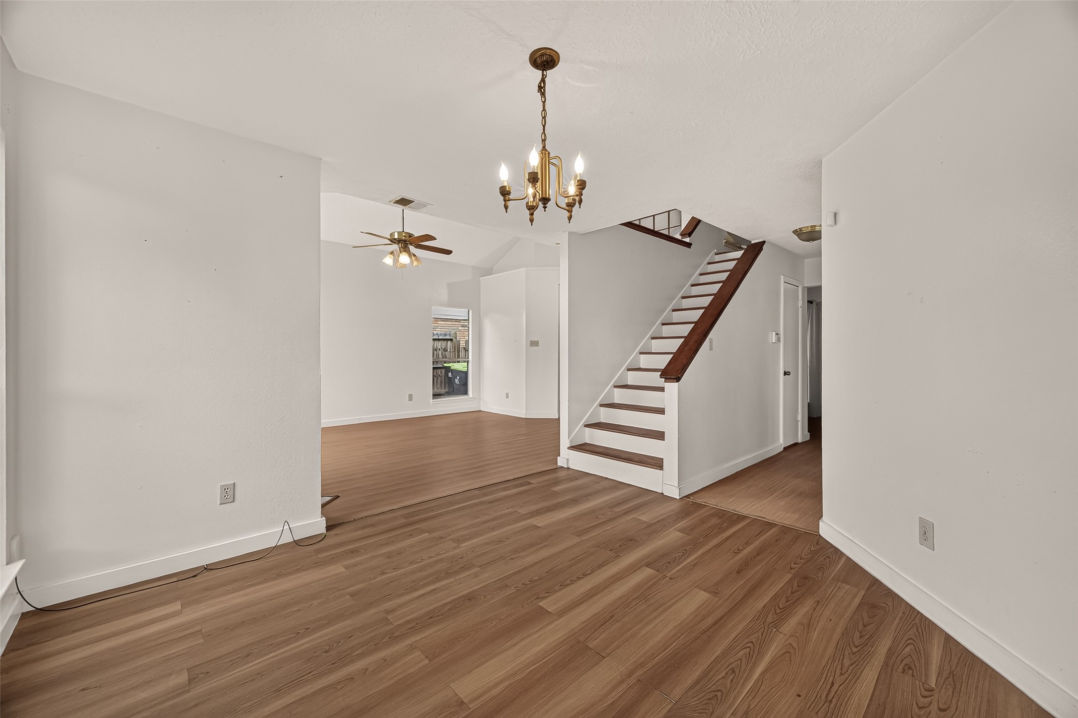 810 Derby Lane Property Photo 18