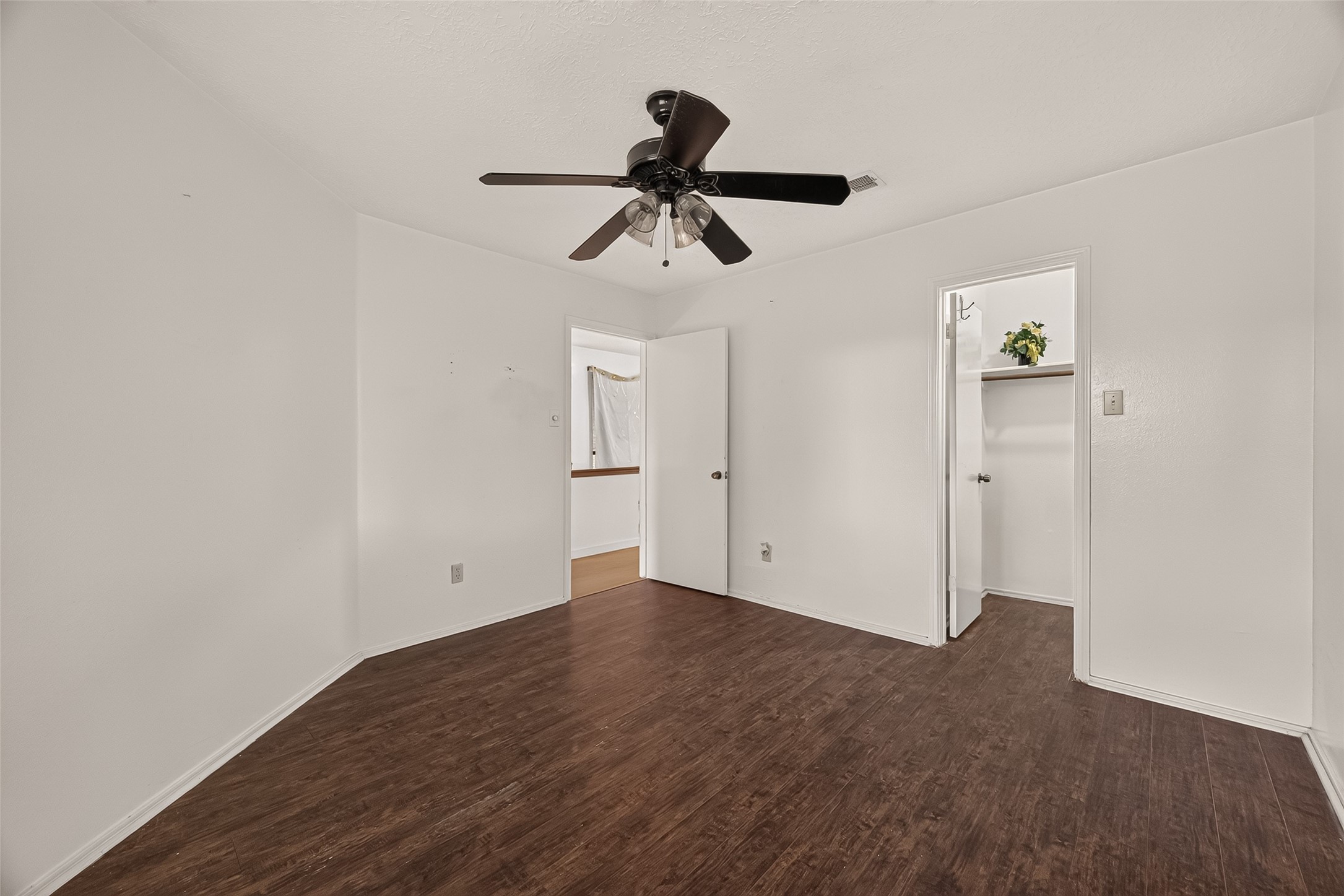 810 Derby Lane Property Photo 32