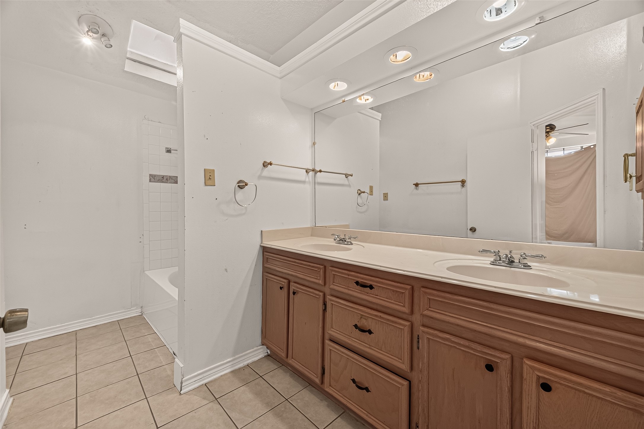 810 Derby Lane Property Photo 38