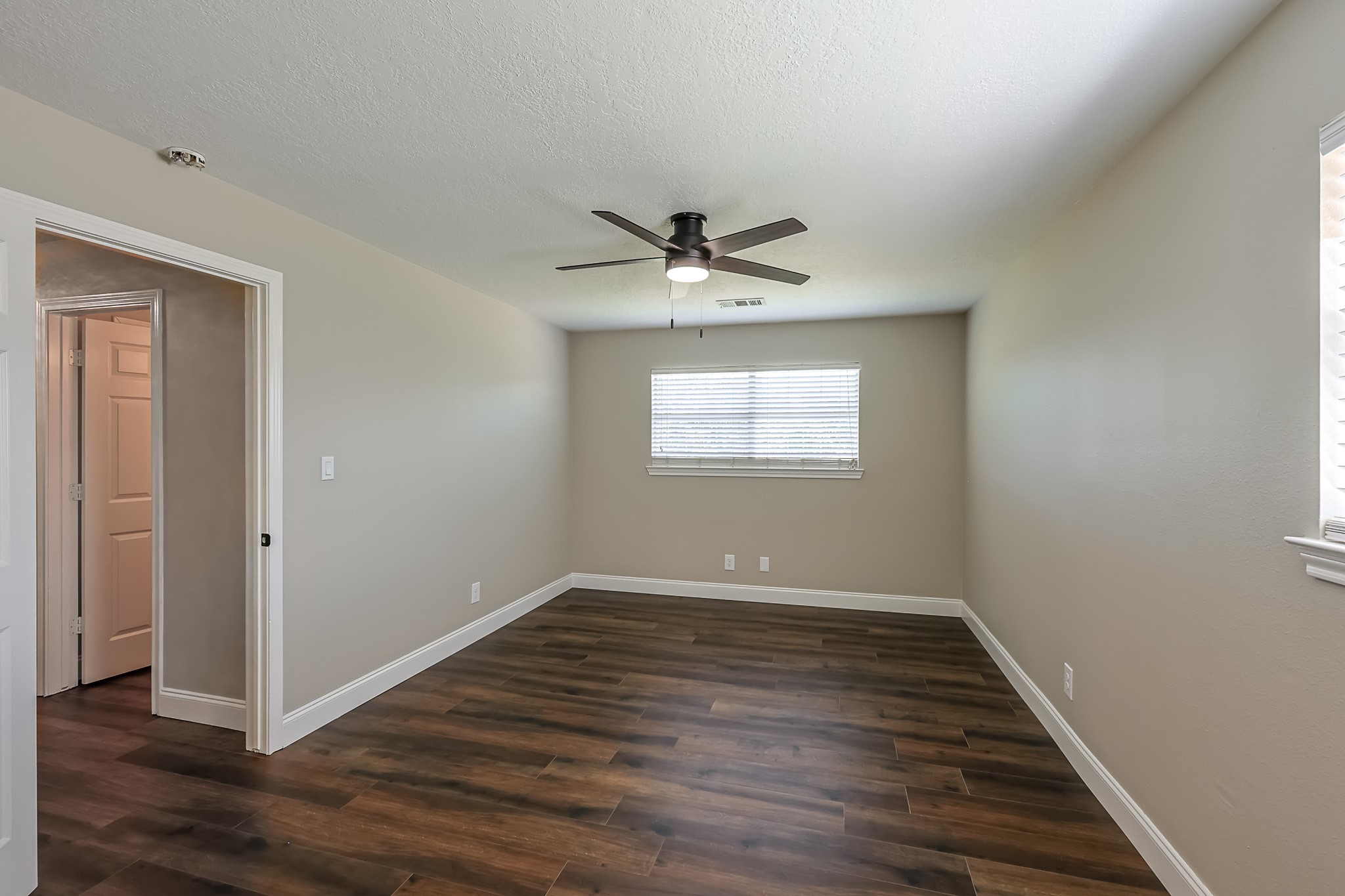 1066 Tafelski Road Property Photo 30