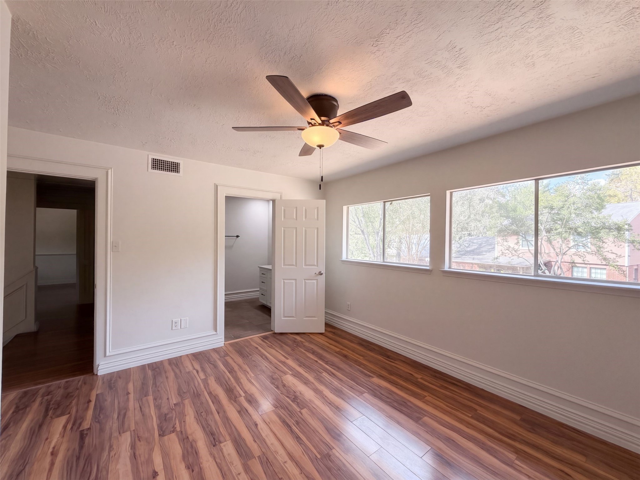 3147 Glade Springs Drive Property Photo 4