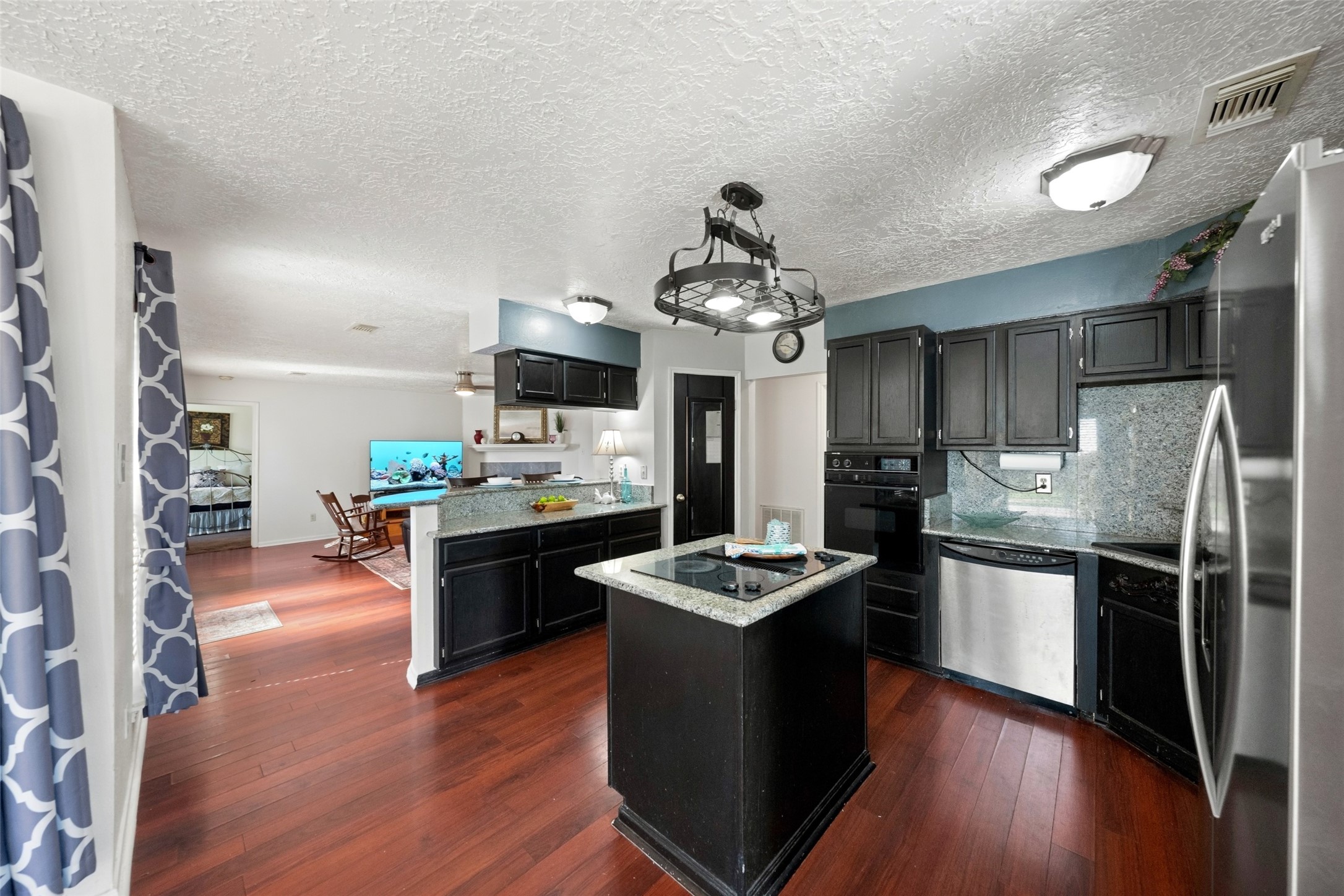 5425 Lazy Court Property Photo 6