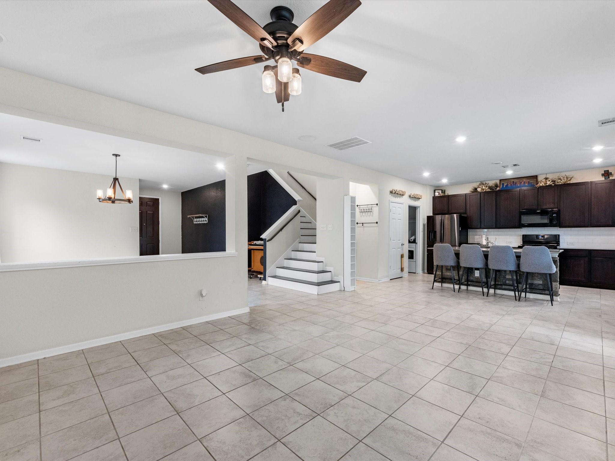 14203 Broad Cypress Court Property Photo 9