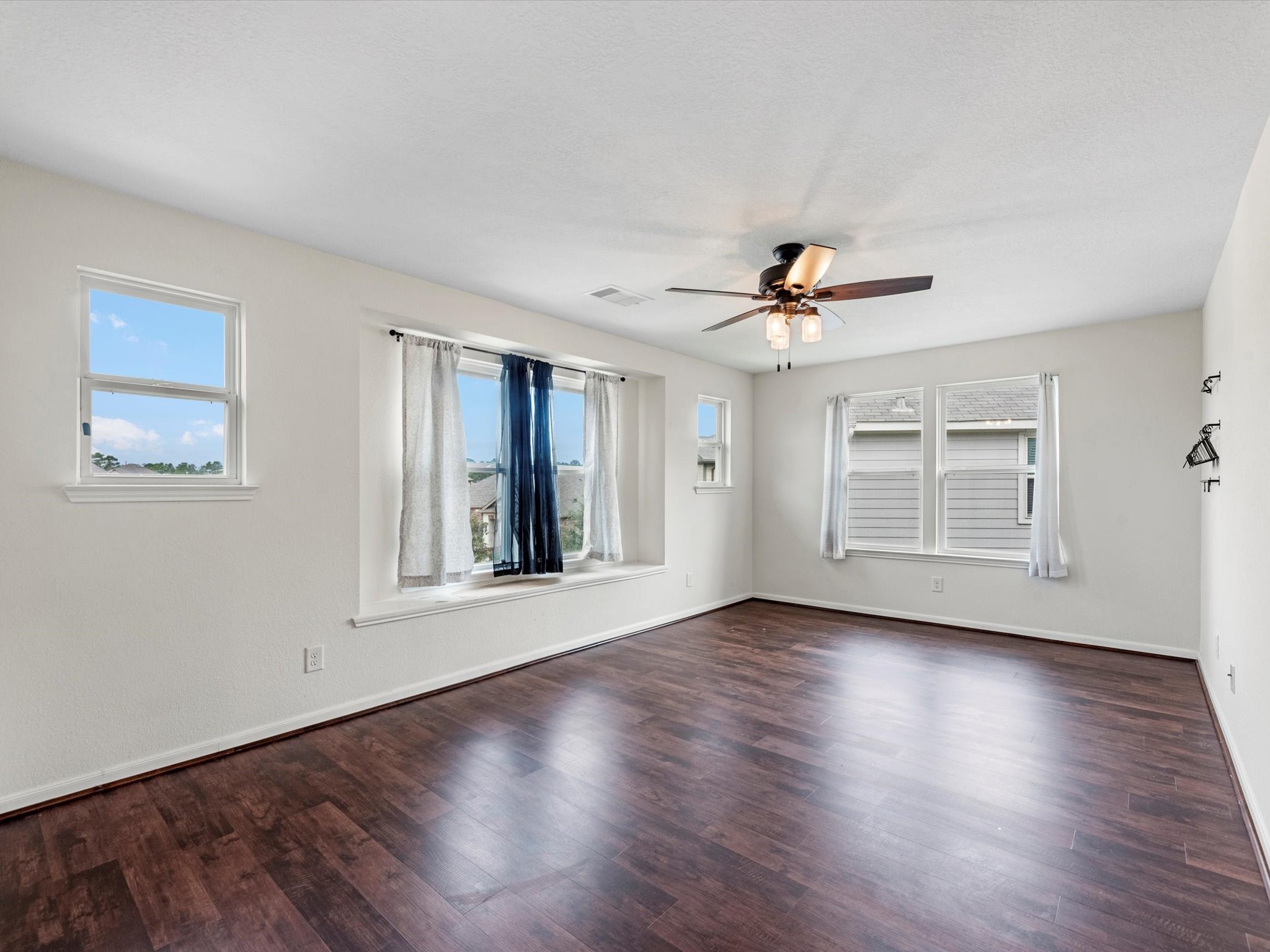 14203 Broad Cypress Court Property Photo 17