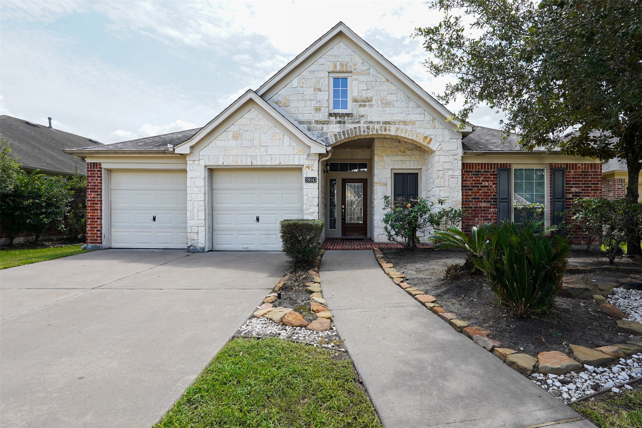 28043 Emma Gardens Lane Property Photo