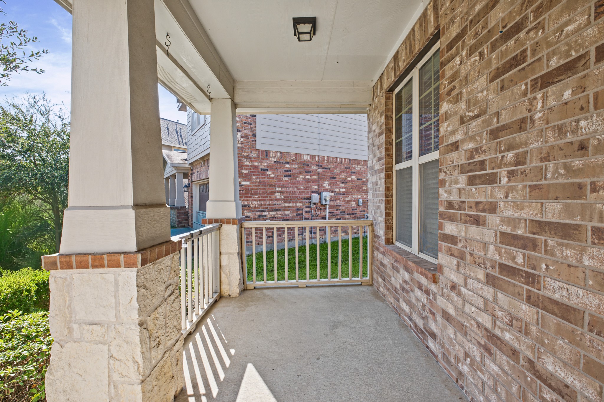 20723 Waterfall Rain Court Property Photo 3